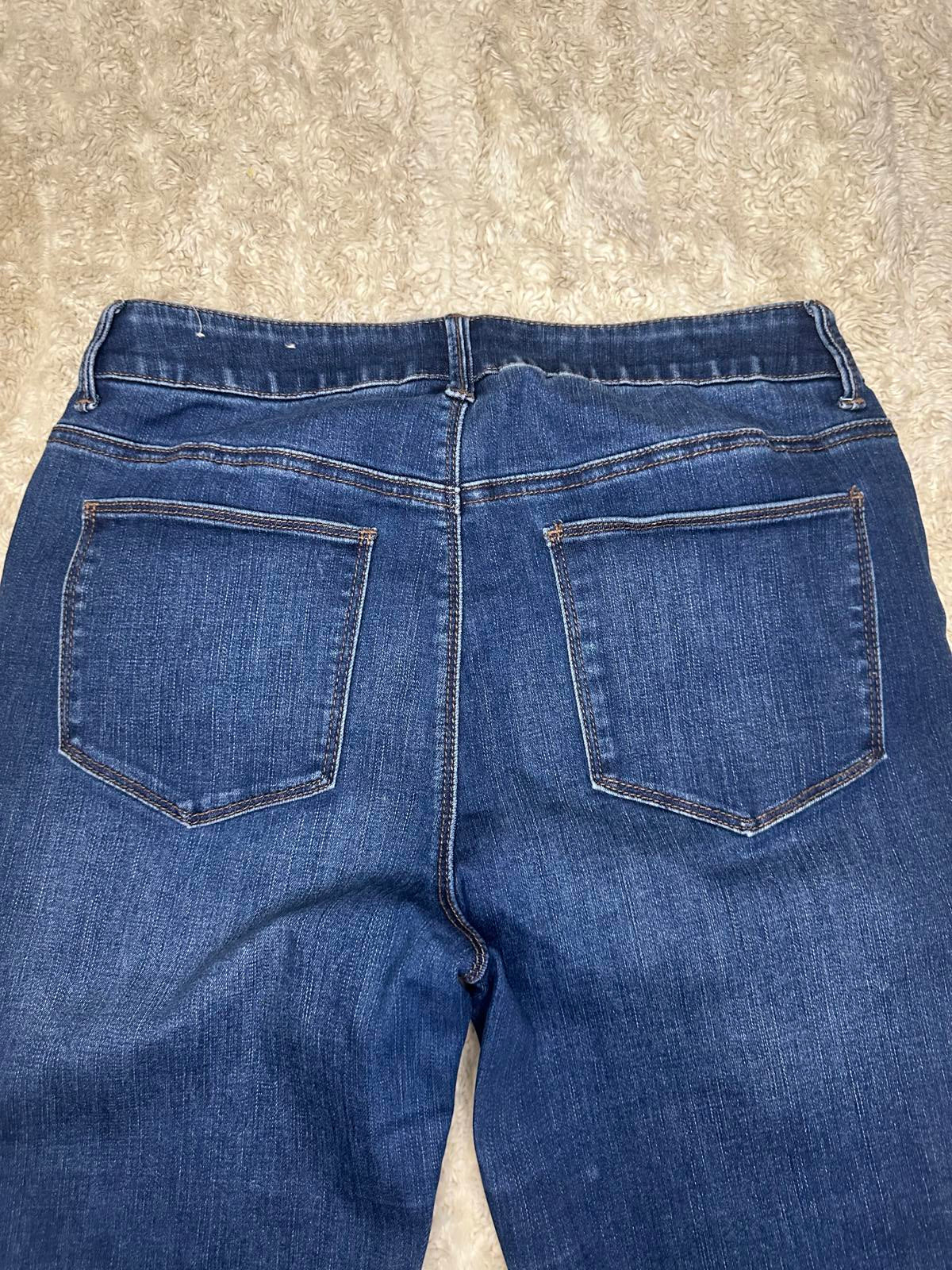Chico's medium wash floral decorative beading denim skinny jeans Size 0.5R/6R