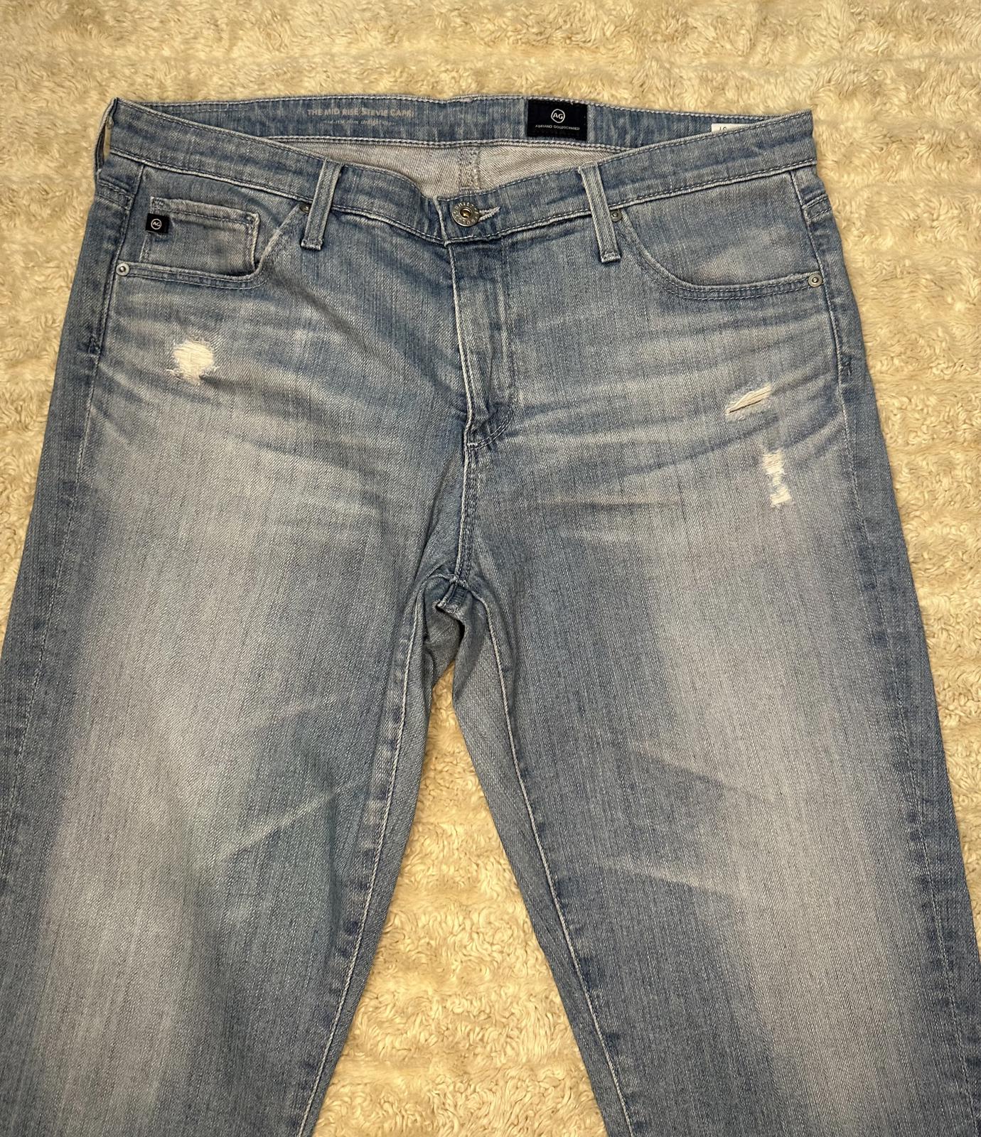 AG Adriano Goldschmeid Stevie Slim light wash distressed capri jeans Size 31
