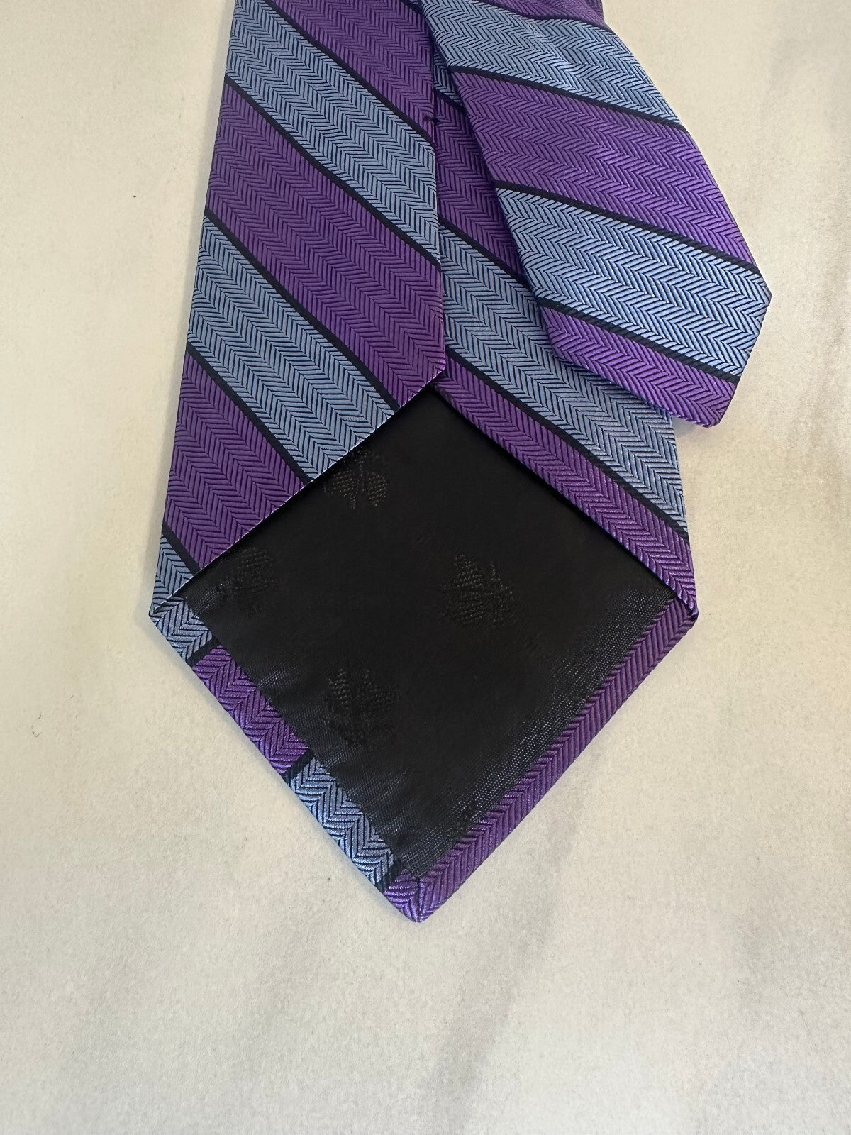 Brooks Brothers purple blue herringbone diagonal striped 100% silk tie preppy