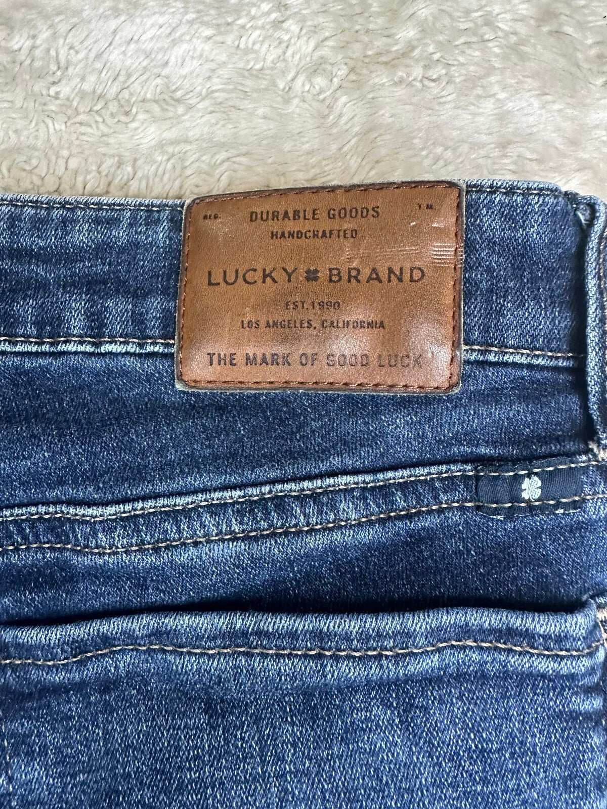 Lucky Brand Sweet Boot dark wash mid-rise bootcut stretch denim jeans Size 2/26