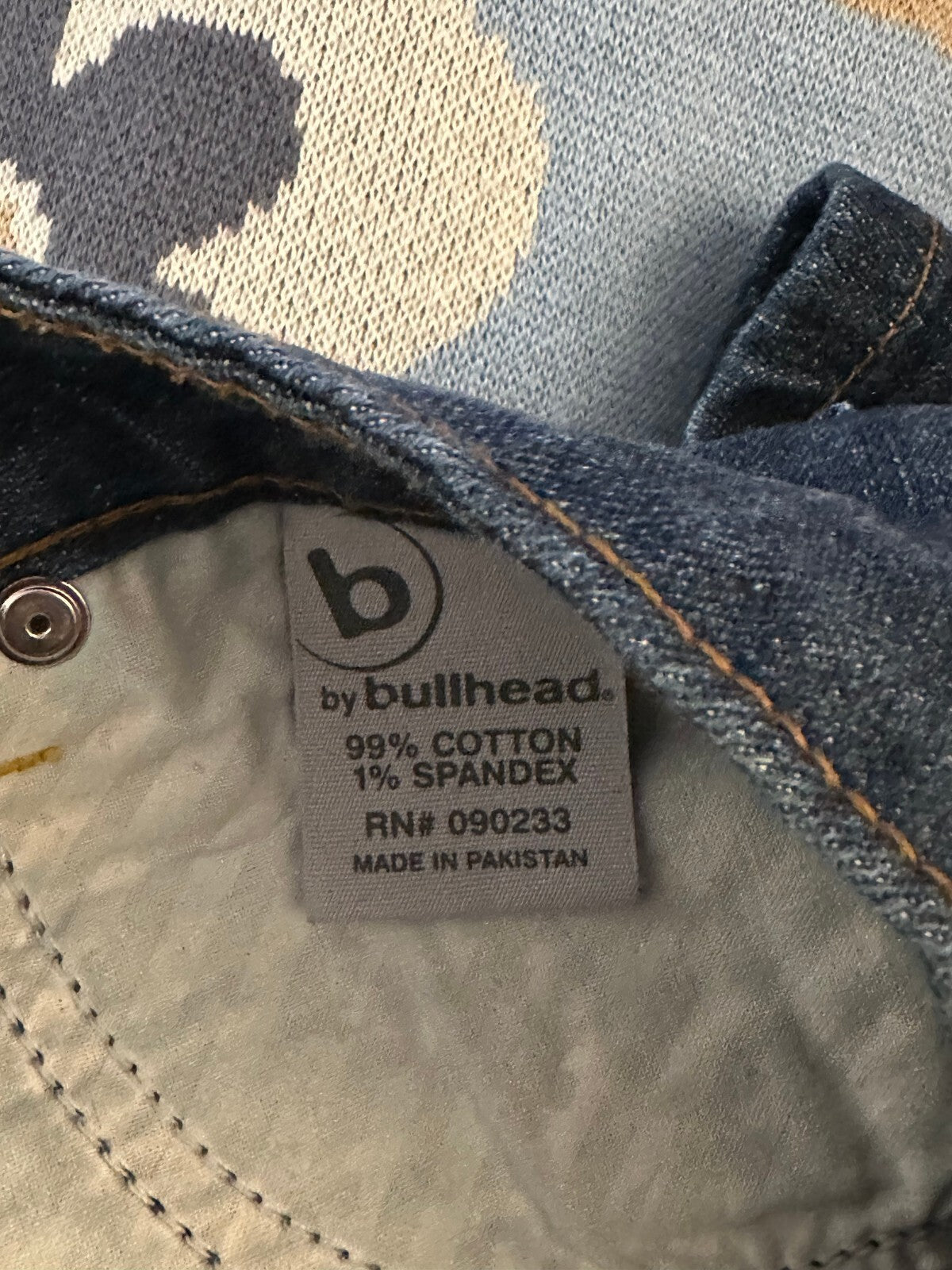 b by bullhead PacSun medium wash denim Daisy Duke cutoff jean shorts Size 9