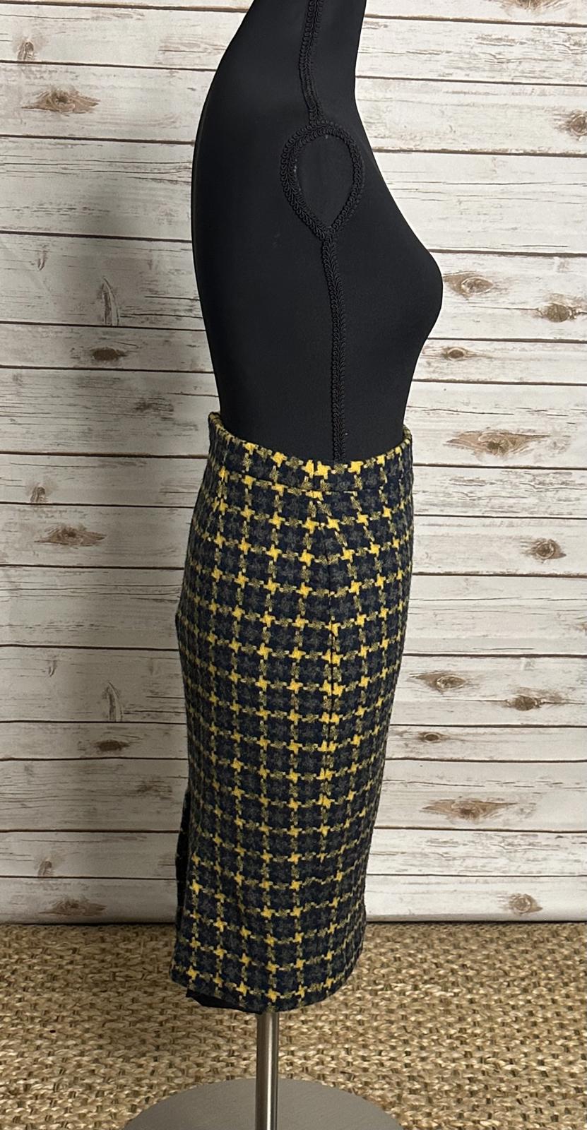 Pure Collection classic Moon British Cloth houndstooth wool pencil skirt Size 4