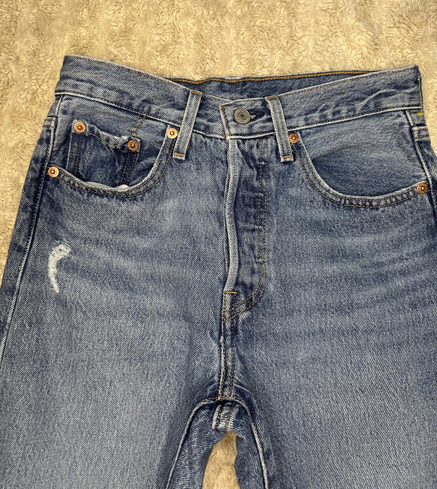 Levi's 501S Skinny distressed medium wash button-fly denim jeans Size 24x30