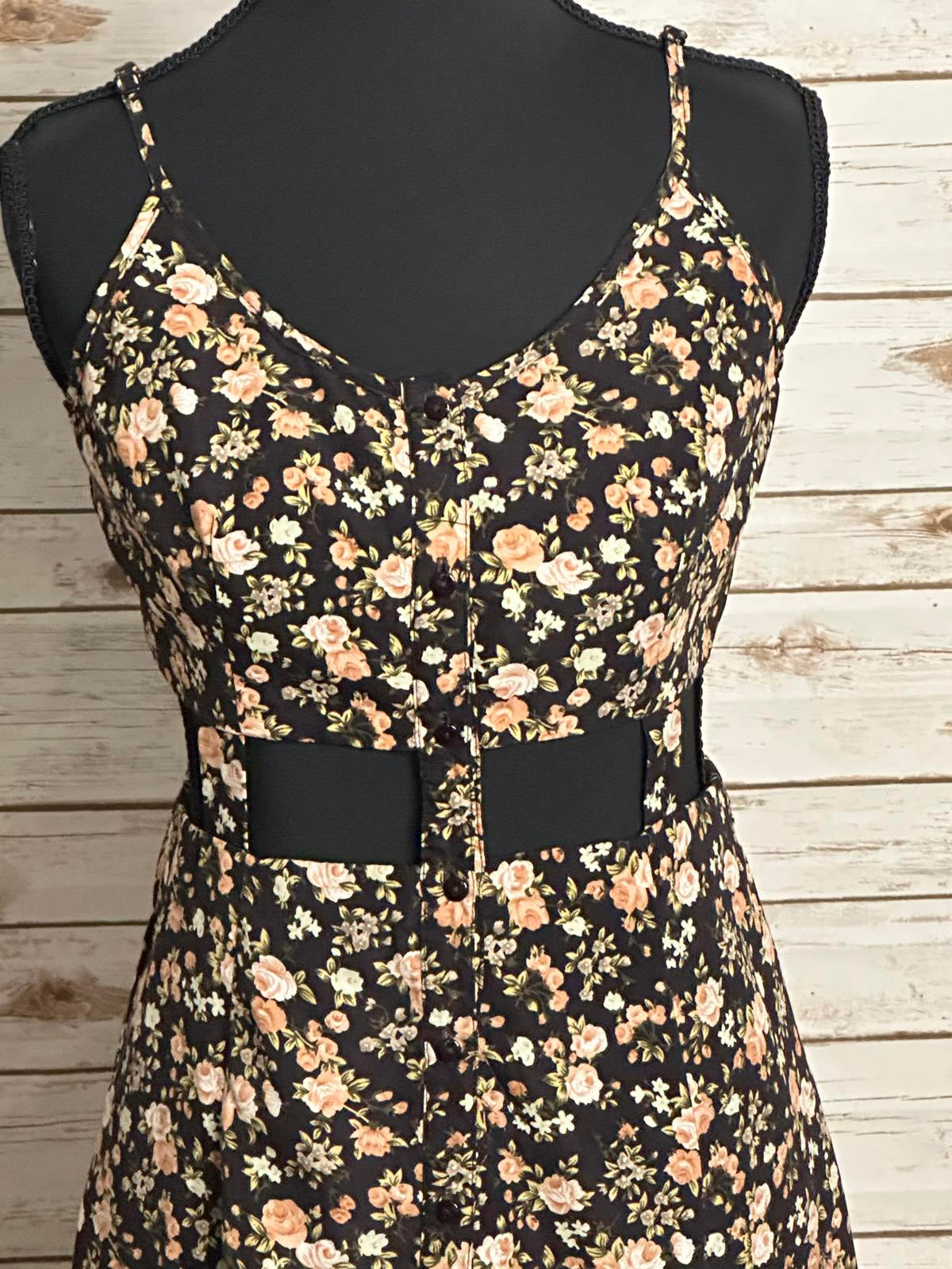 Urban Outfitters Pins & Needles floral caged cut-out waist maxi dress Size 4