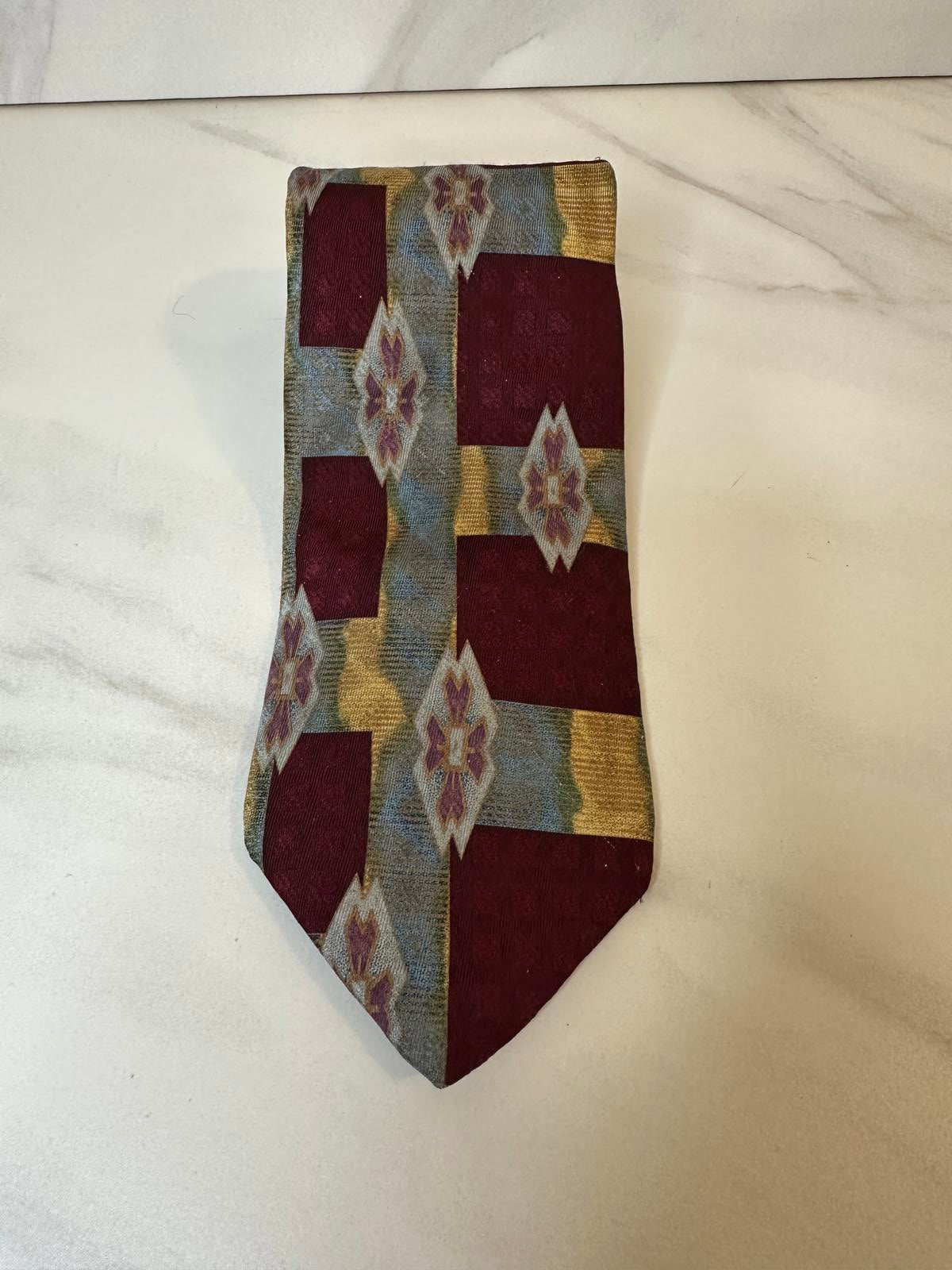 XMI classic corpcore burgundy/gold/silver geometric silk necktie