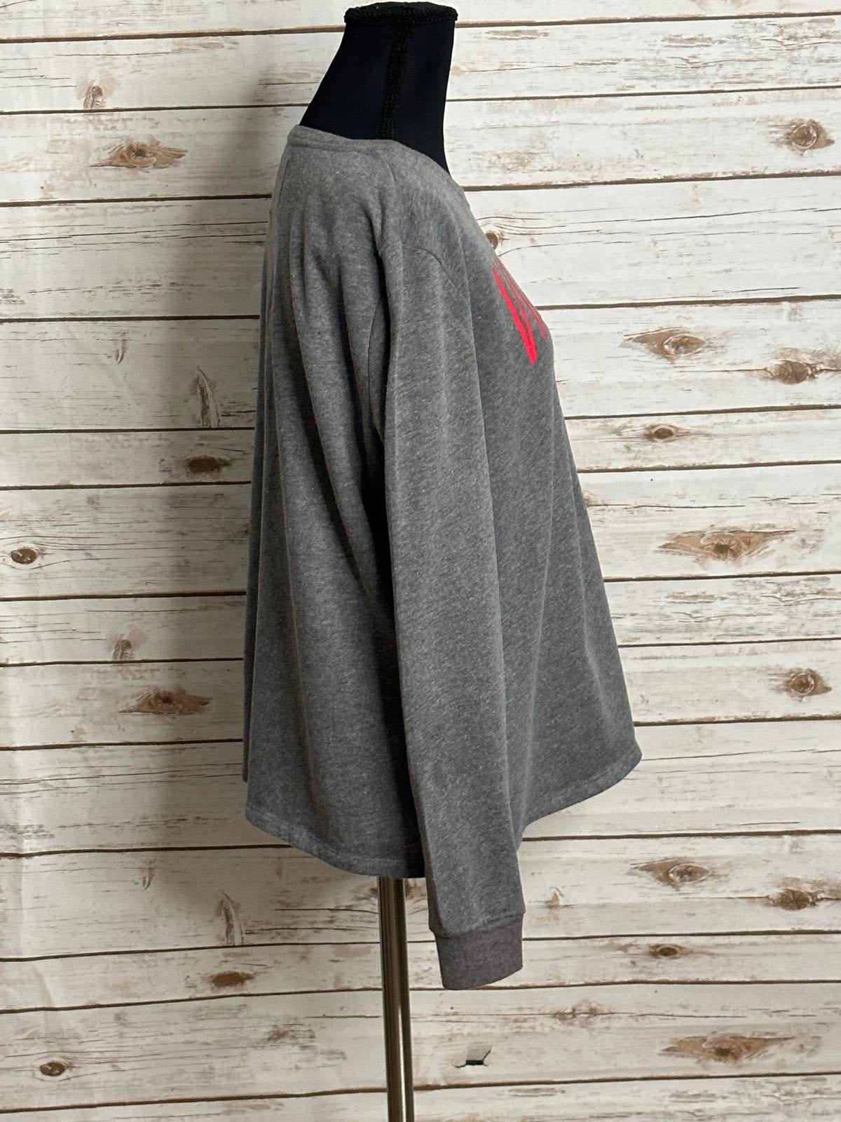 Victoria Sport activewear grey lightweight long sleeve sweatshirt Size Small