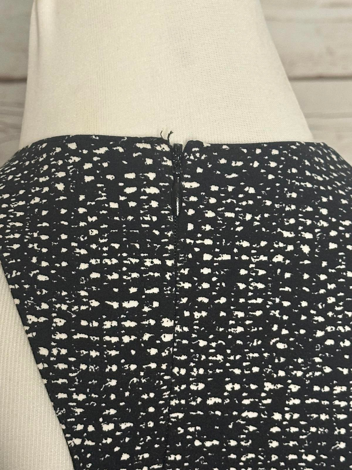 cinq a sept black/white sleeveless cutout fit and flare cocktail dress Size 0