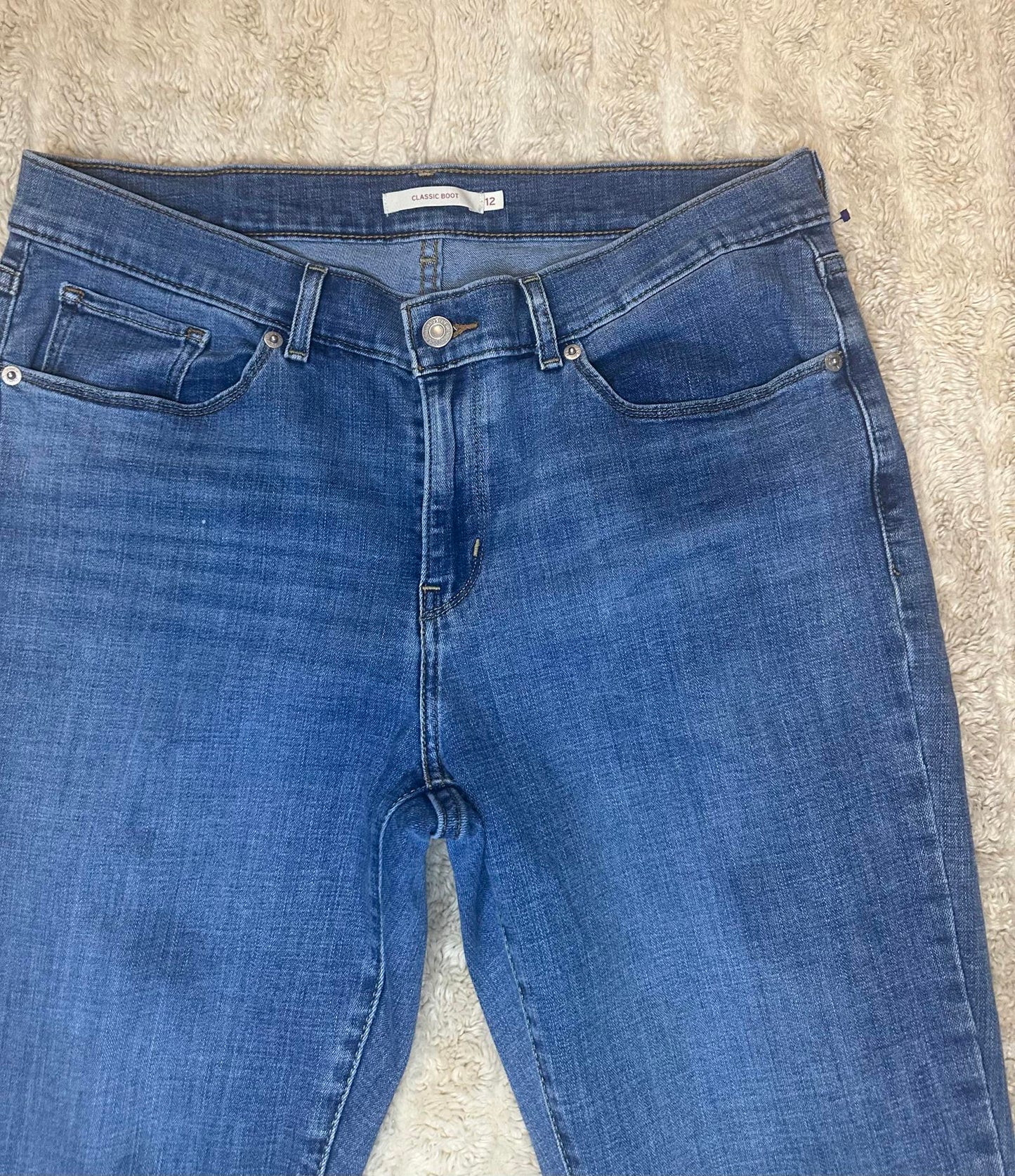Levi's Classic Boot high-rise jeans Size 12