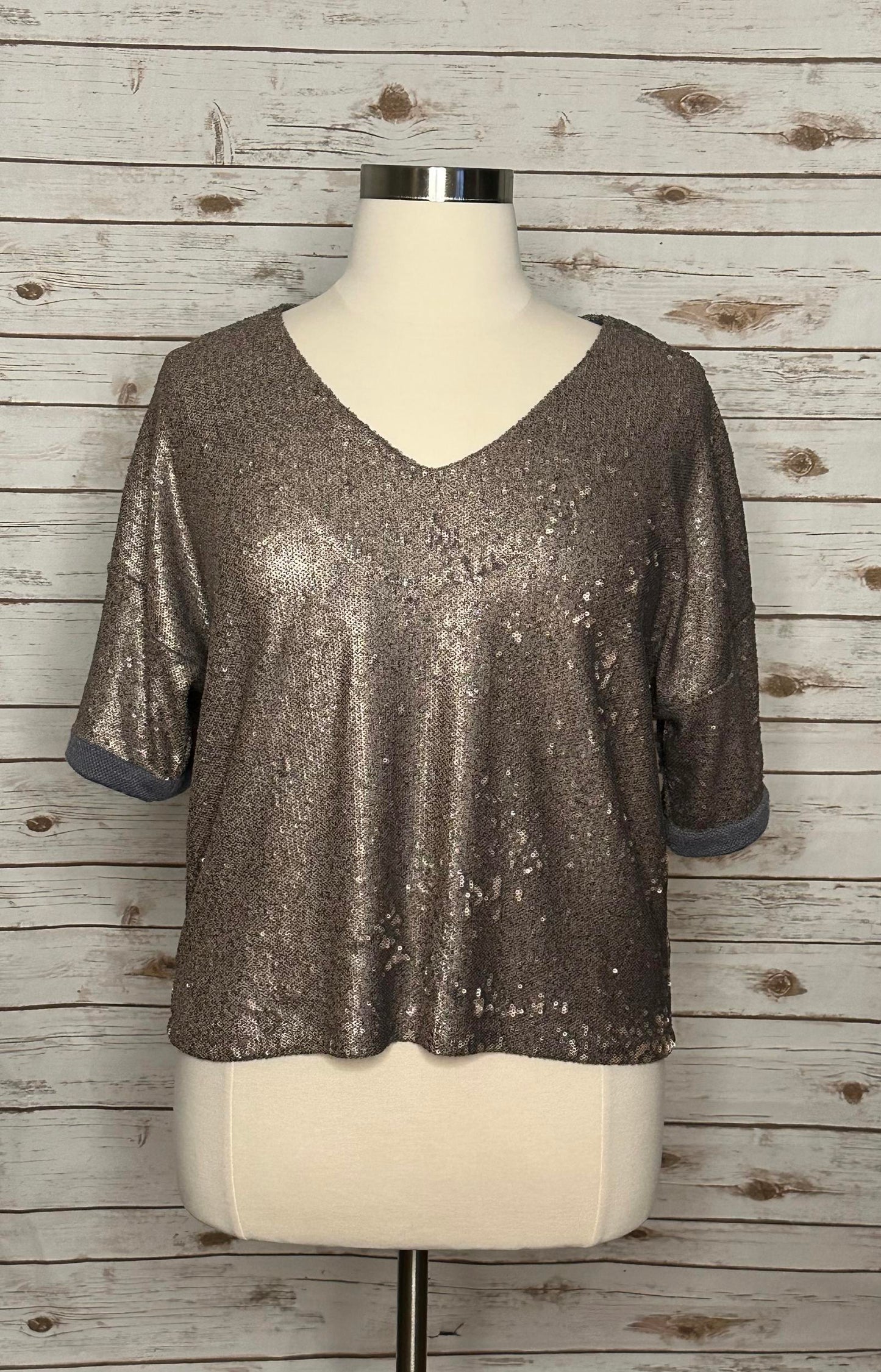 Anthropologie Deletta gold sequin boxy V-neck blouse Size Large