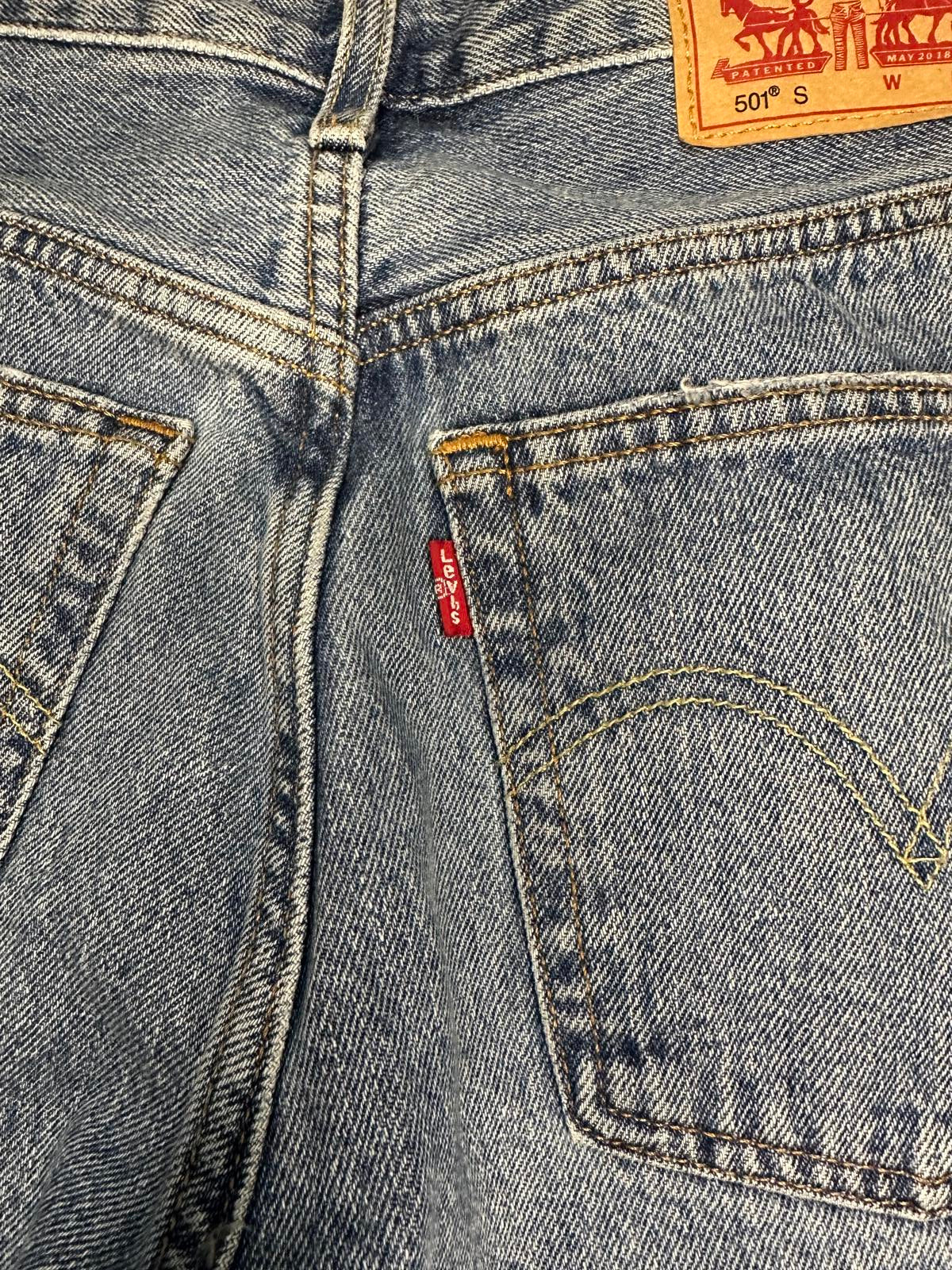 Levi's 501S Skinny distressed medium wash button-fly denim jeans Size 24x30