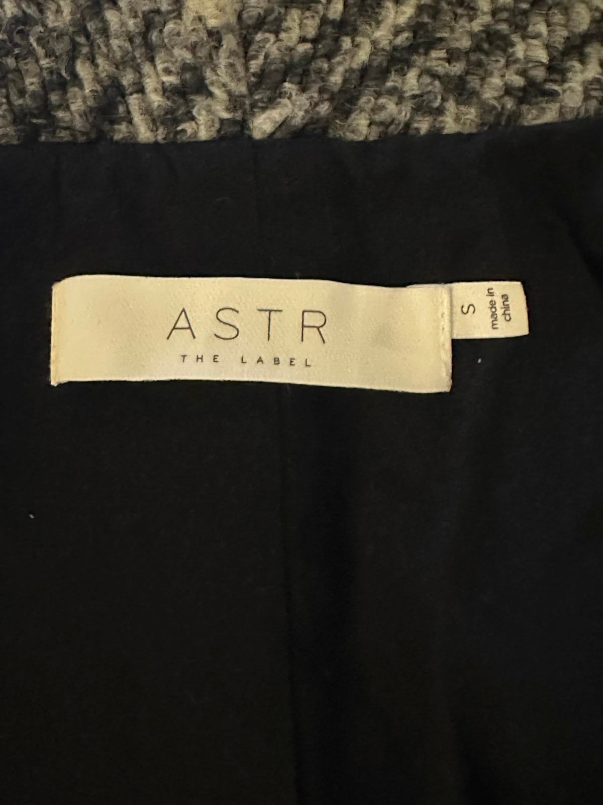 ASTR Brook black/white checkered/plaid wool shawl collar overcoat Size Small