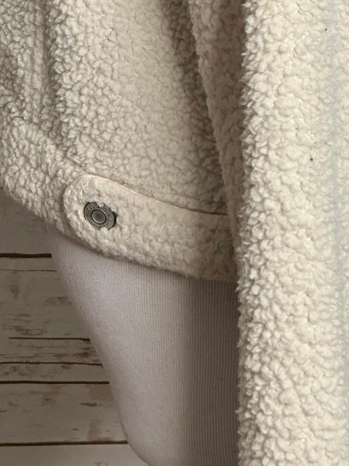 Mudd beige long sleeve sherpa/faux fur button-down trucker jacket Size Large