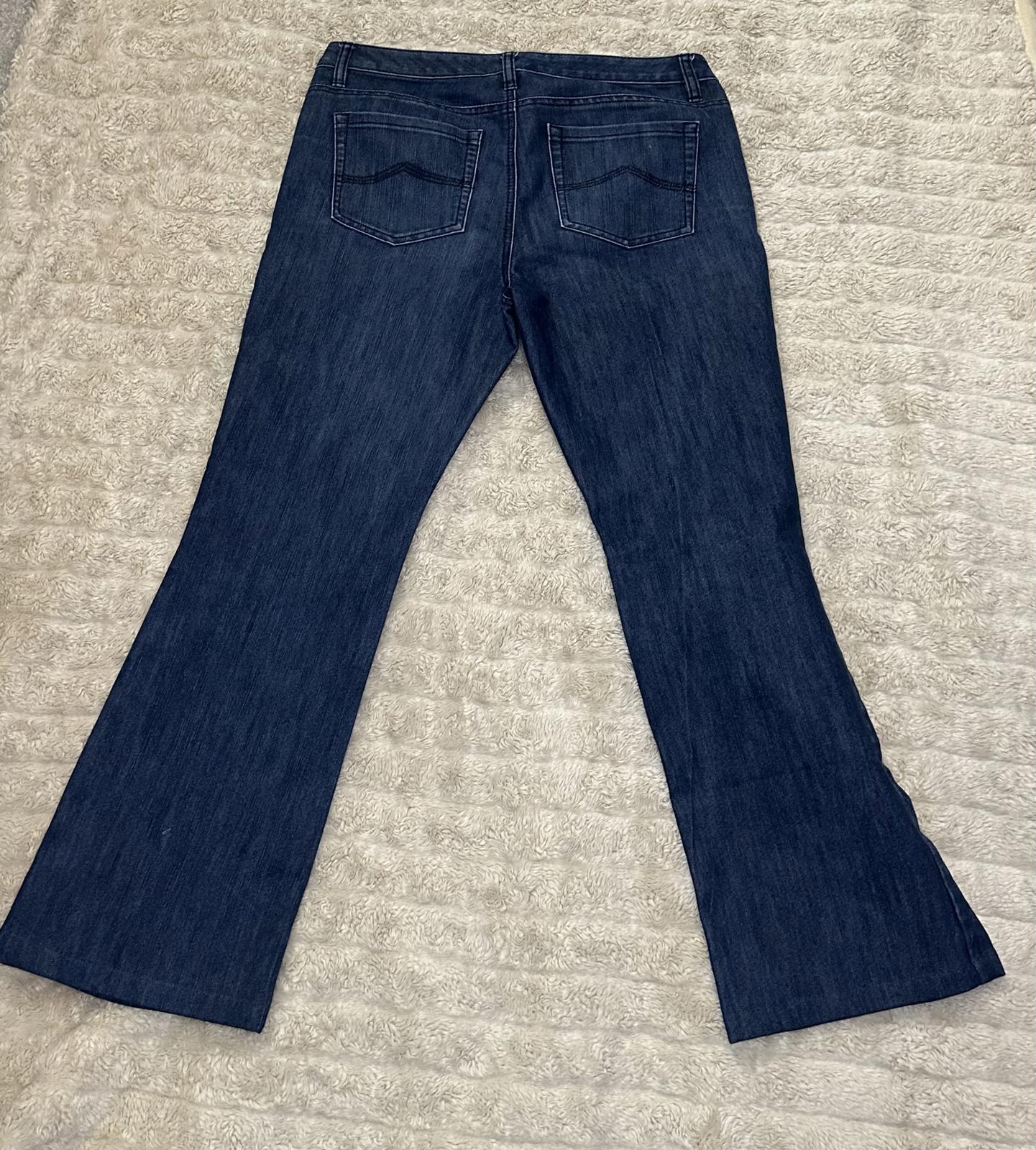 Michael Kors classic medium wash bootcut jeans Size 8