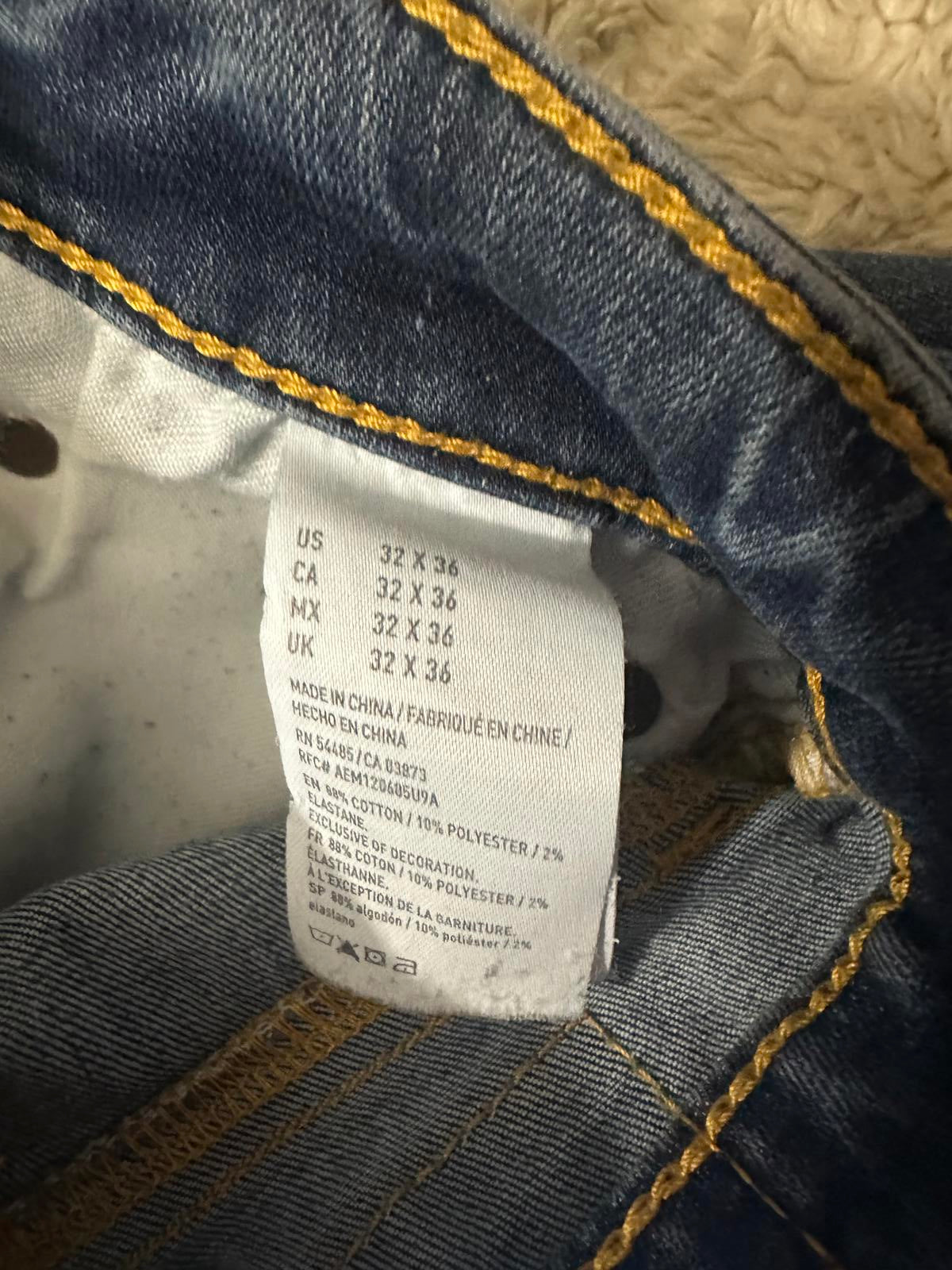American Eagle Outfitters Extreme Flex distress medium wash jeans Size 32x36
