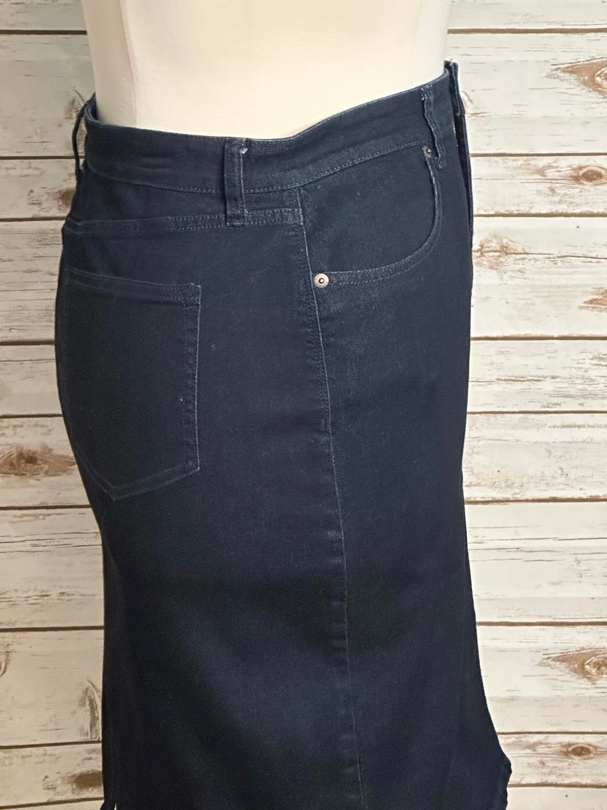 Banana Republic classic dark wash denim pencil skirt Size 14