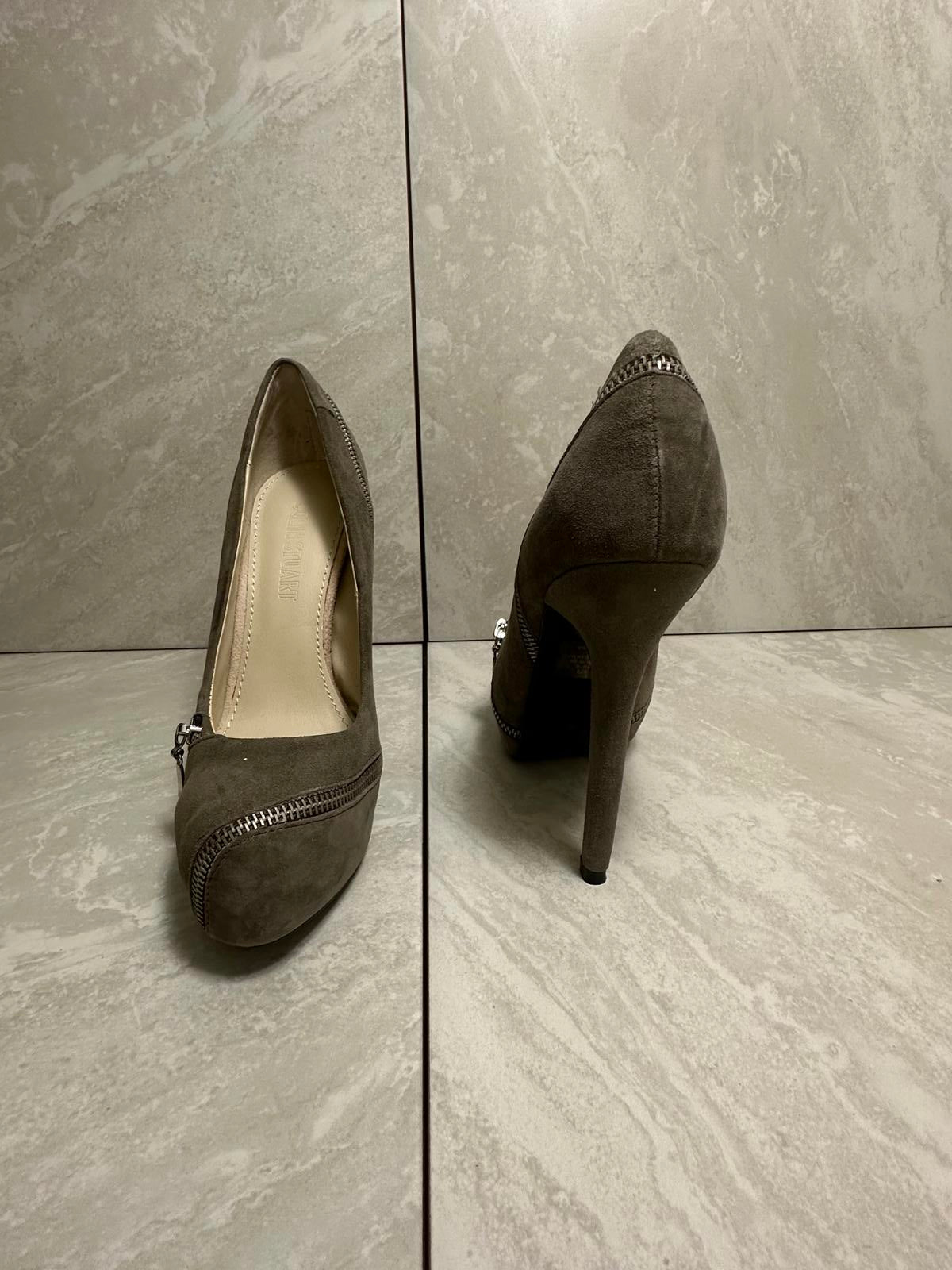 Colin Stuart grey suede zippered platform stiletto heels Size 8