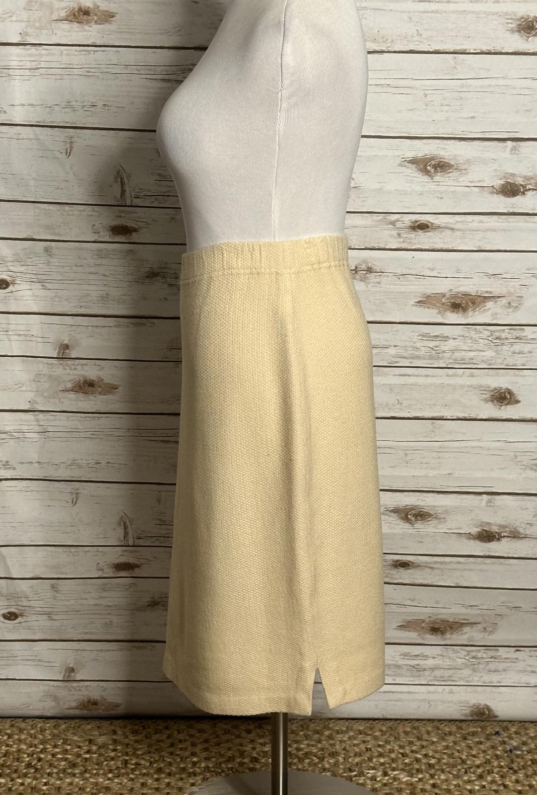 Vintage St. John Collection classic office siren cream knit pencil skirt Size 12