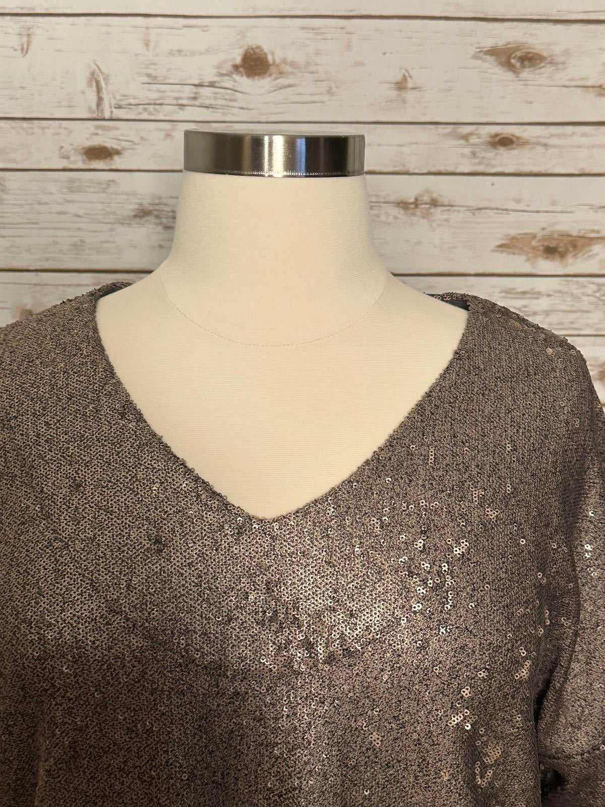 Anthropologie Deletta gold sequin boxy V-neck blouse Size Large