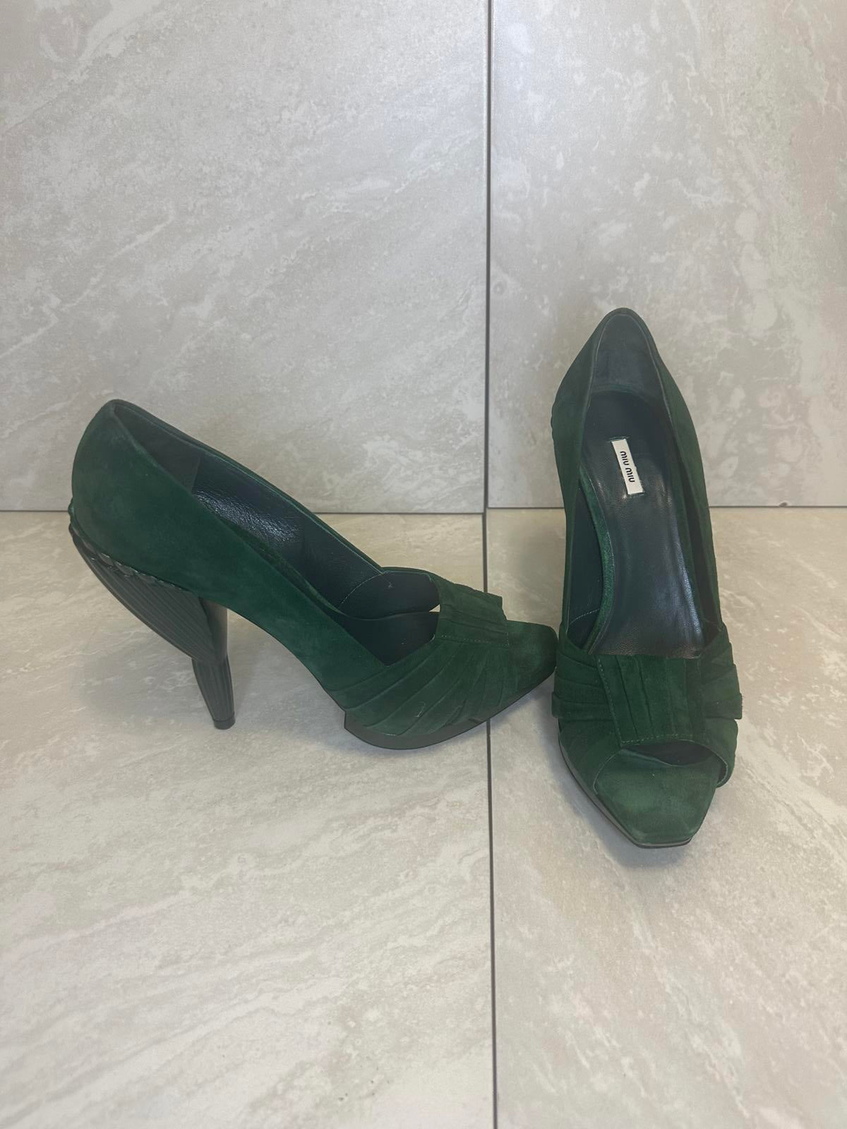 Miu Miu green suede peep-toe pumps Size 38.5/8.5