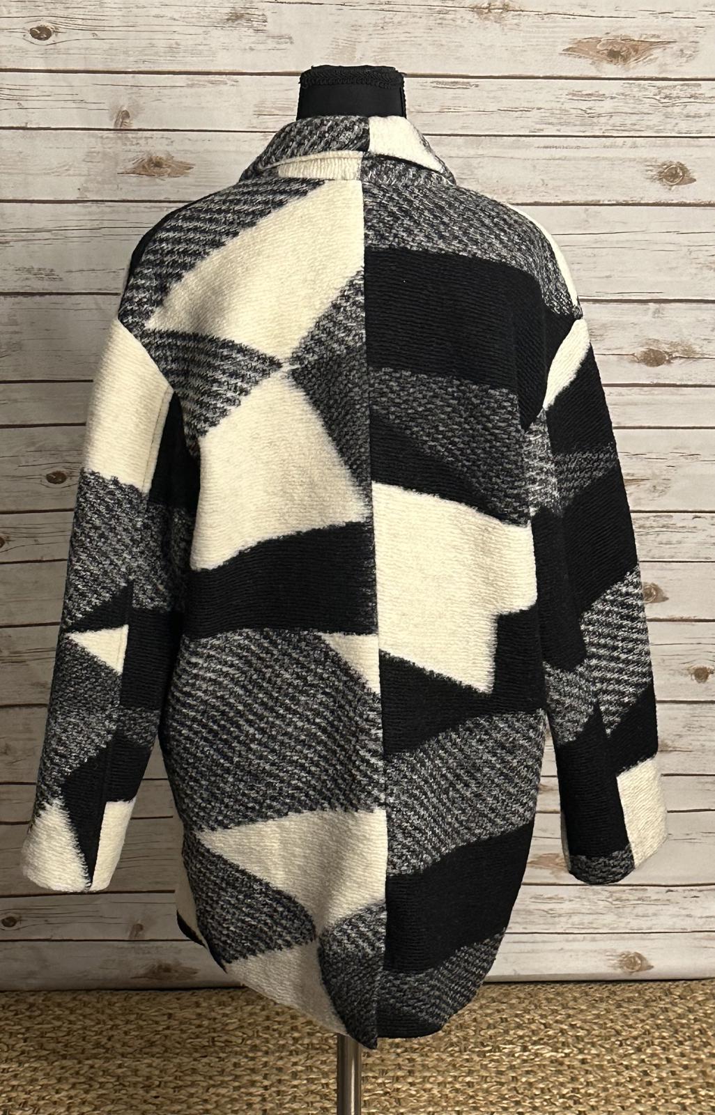 ASTR Brook black/white checkered/plaid wool shawl collar overcoat Size Small