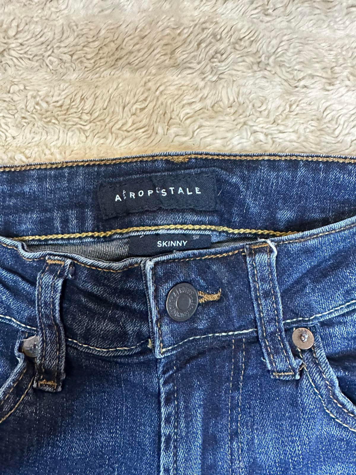 Aeropostale classic dark wash mid-rise skinny jeans Size 29/32