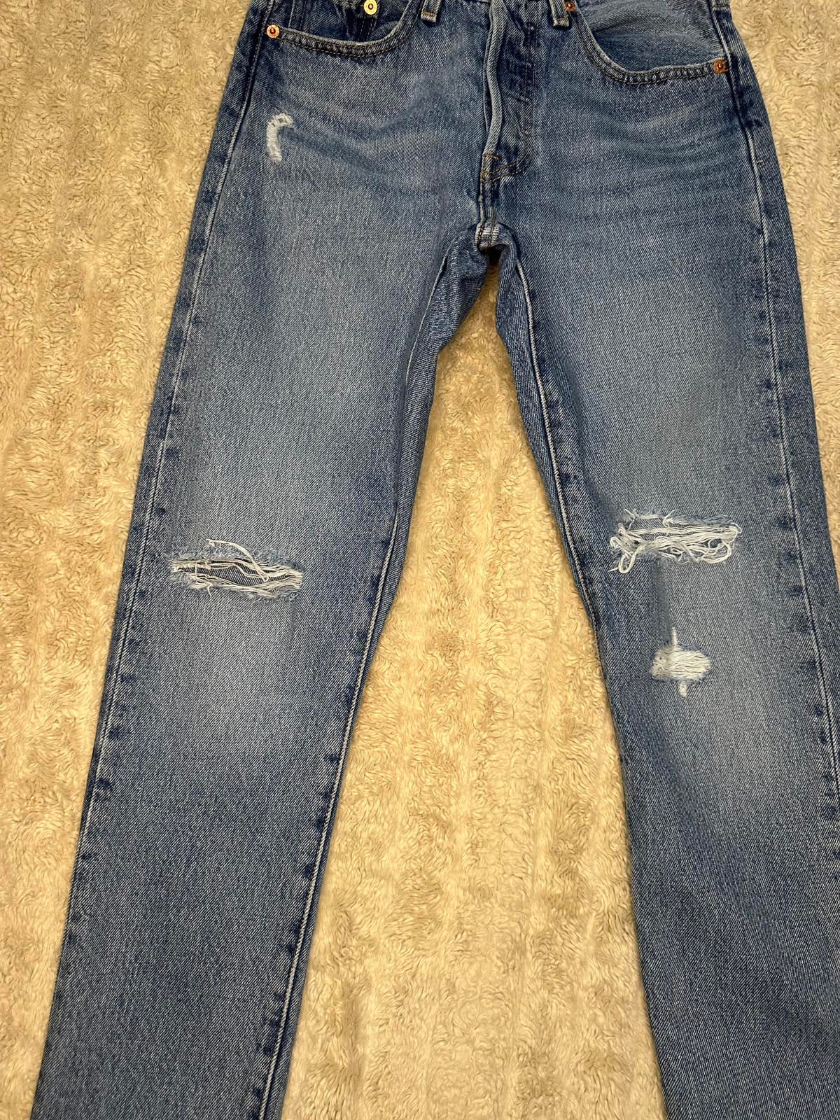 Levi's 501S Skinny distressed medium wash button-fly denim jeans Size 24x30