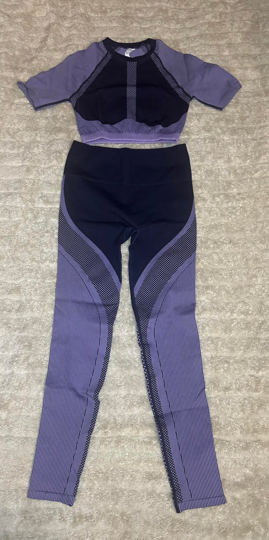 Fabletics 'Jessie' seamless crop top (Size S) and leggings set (Size M)