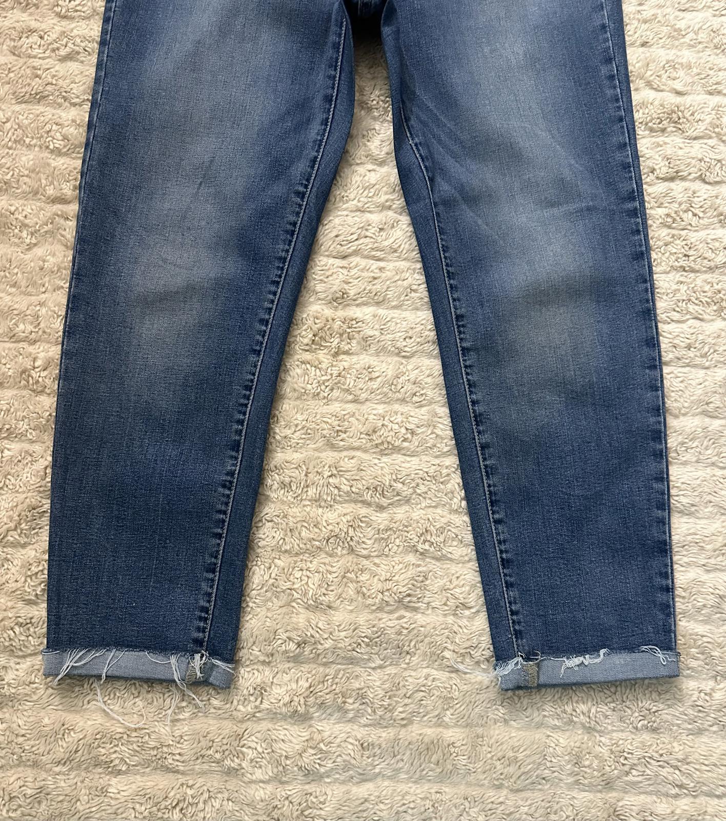 KanCan medium wash high-rise button fly cropped jeans Size 31