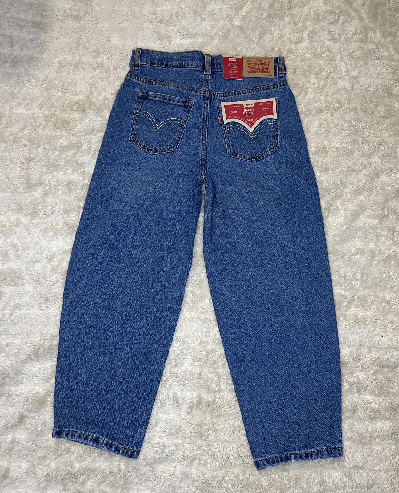 Levi's Baggy Barrel medium wash denim jeans Youth 8Reg high rise tapered leg