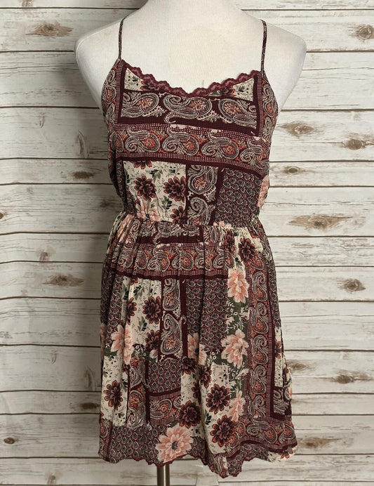 Hollister burgundy ivory patchwork floral paisley cami sundress Small bohemian