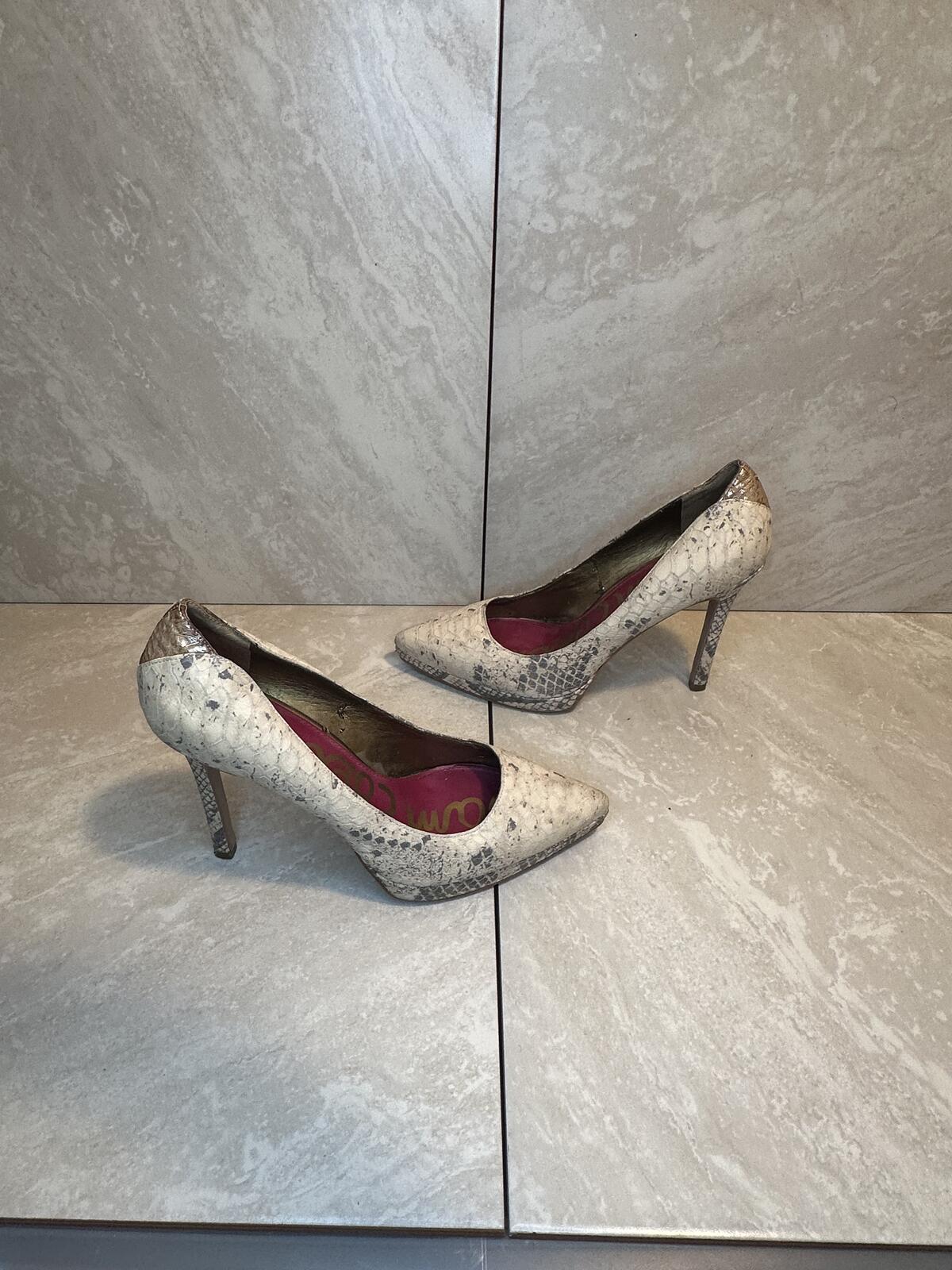 Sam Edelman Celia ivory grey snakeskin pointed toe platform pumps/heel Size 9M