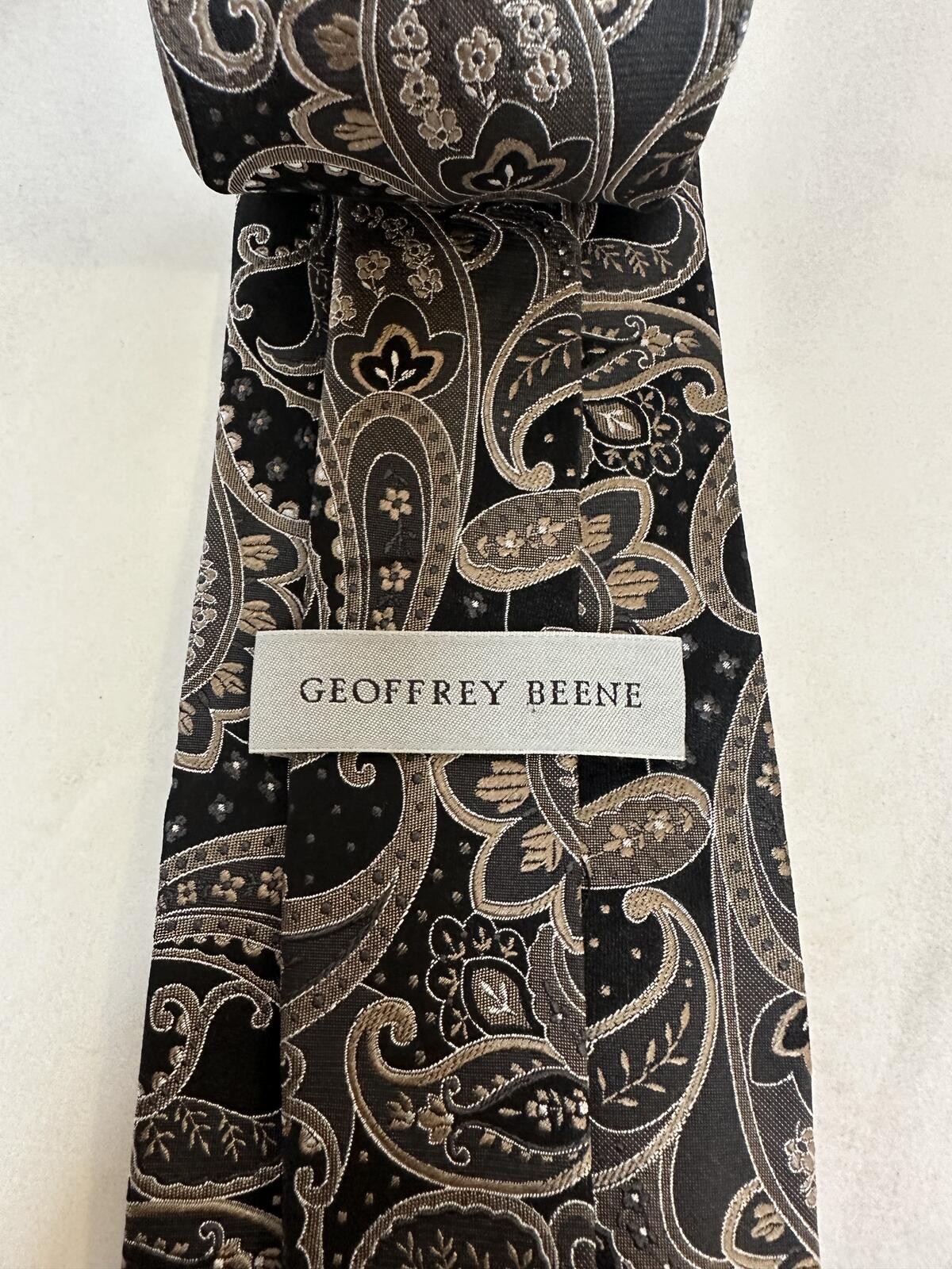 Geoffrey Beene black silver taupe floral paisley silk tie old money quiet luxury