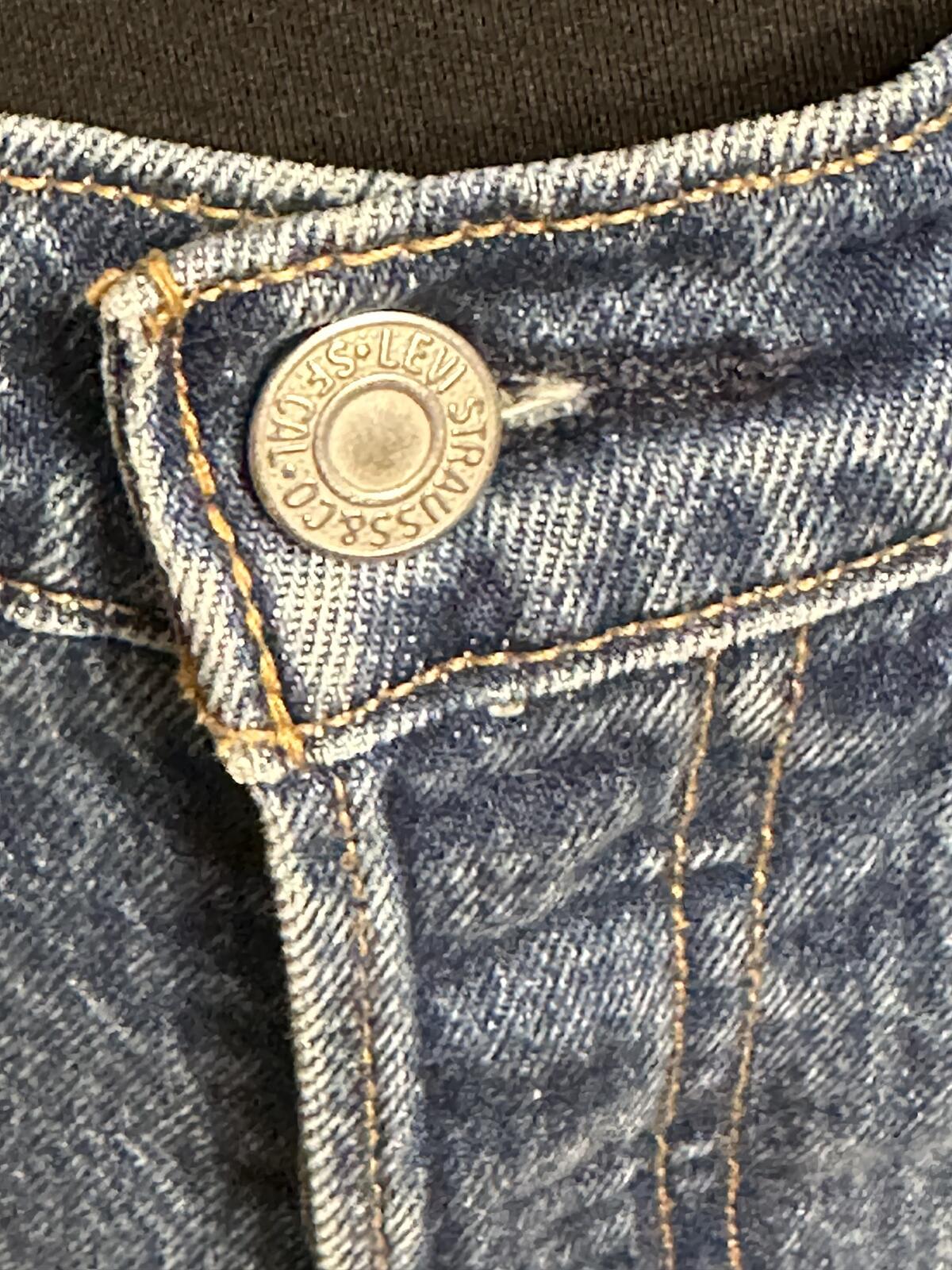 Levi's Wedgie Short medium wash cuffed denim jean short Size 27 coastal cowgirl