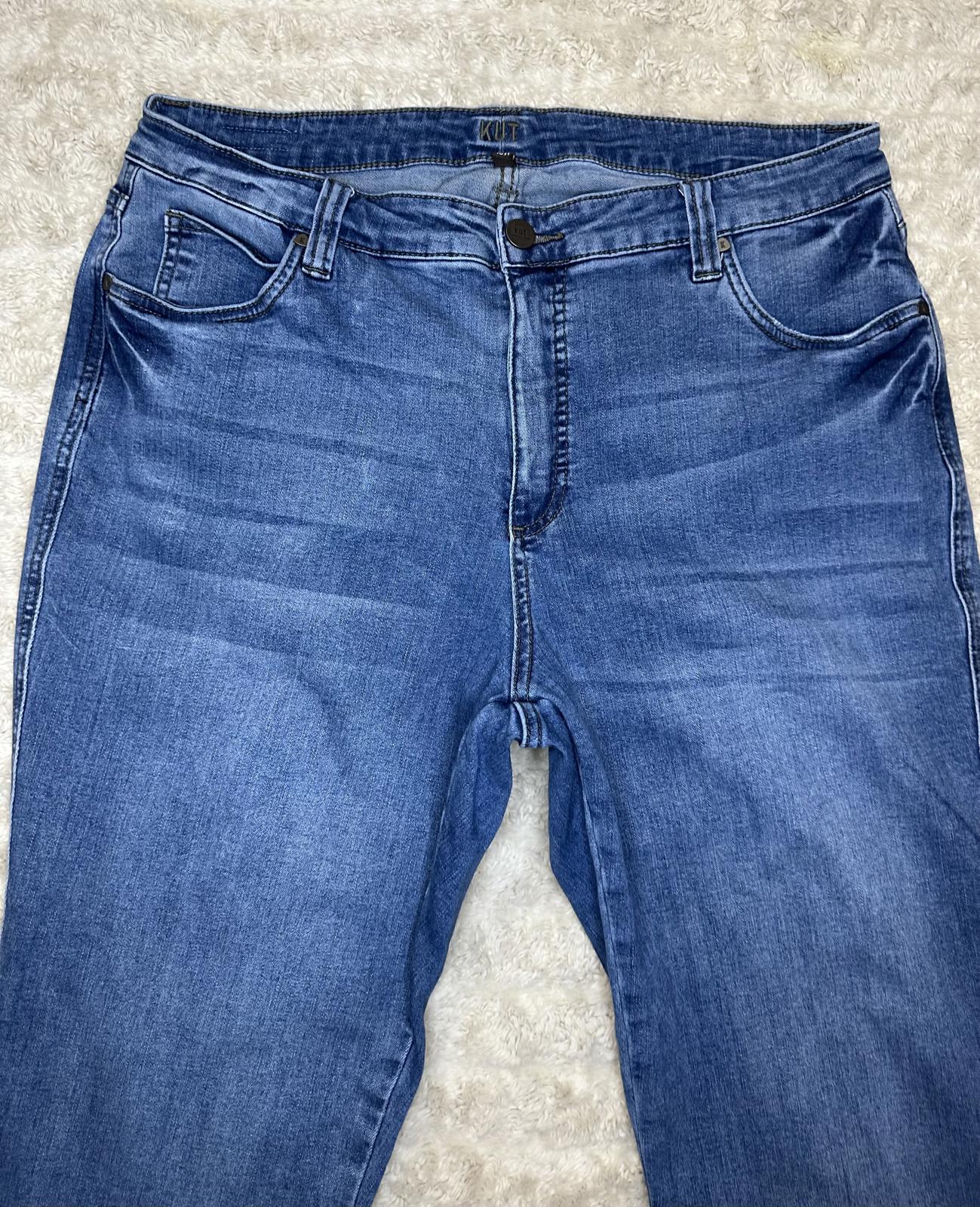 Kut from the Kloth medium wash Fab Ab cigarette leg jeans Size 16W