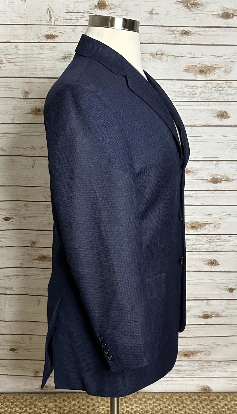 Classic navy Italian wool single-breasted 3-button blazer/sportscoat Size 52