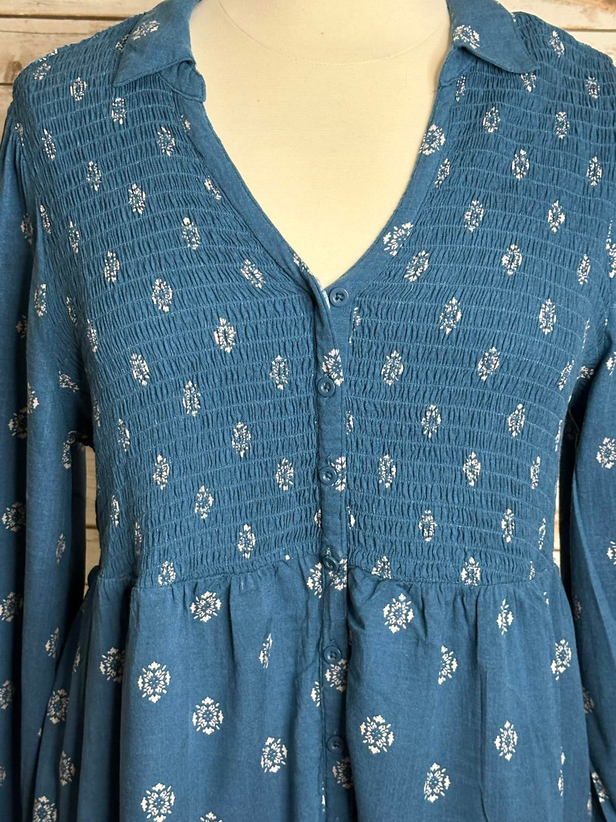 Torrid teal boho floral V-neck long sleeve smocked peplum blouse Size 2/2X