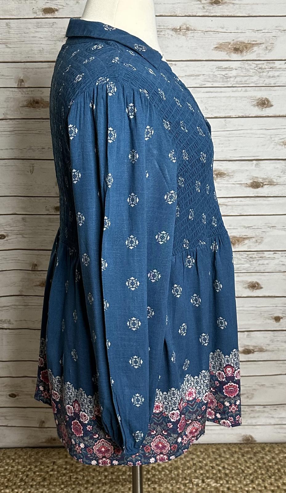 Torrid teal boho floral V-neck long sleeve smocked peplum blouse Size 2/2X