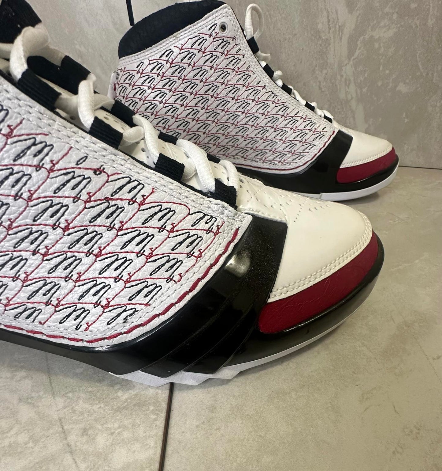 Rare Nike Air Jordan 23 OG Chicago White Red Black hi-top sneakers 2008 Size 9
