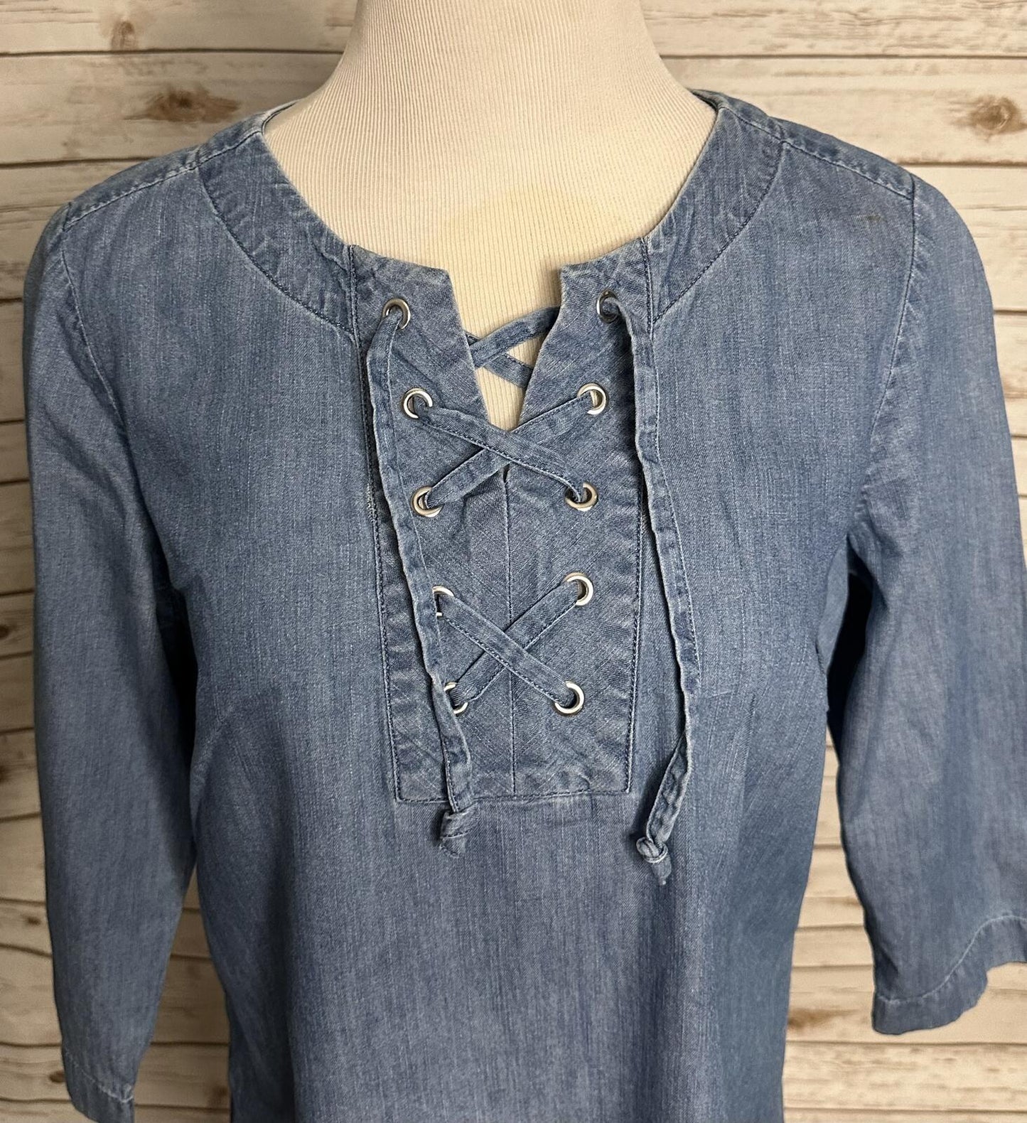 Talbots chambray blue cotton grommet lace-up shift dress Size 10 boho Western