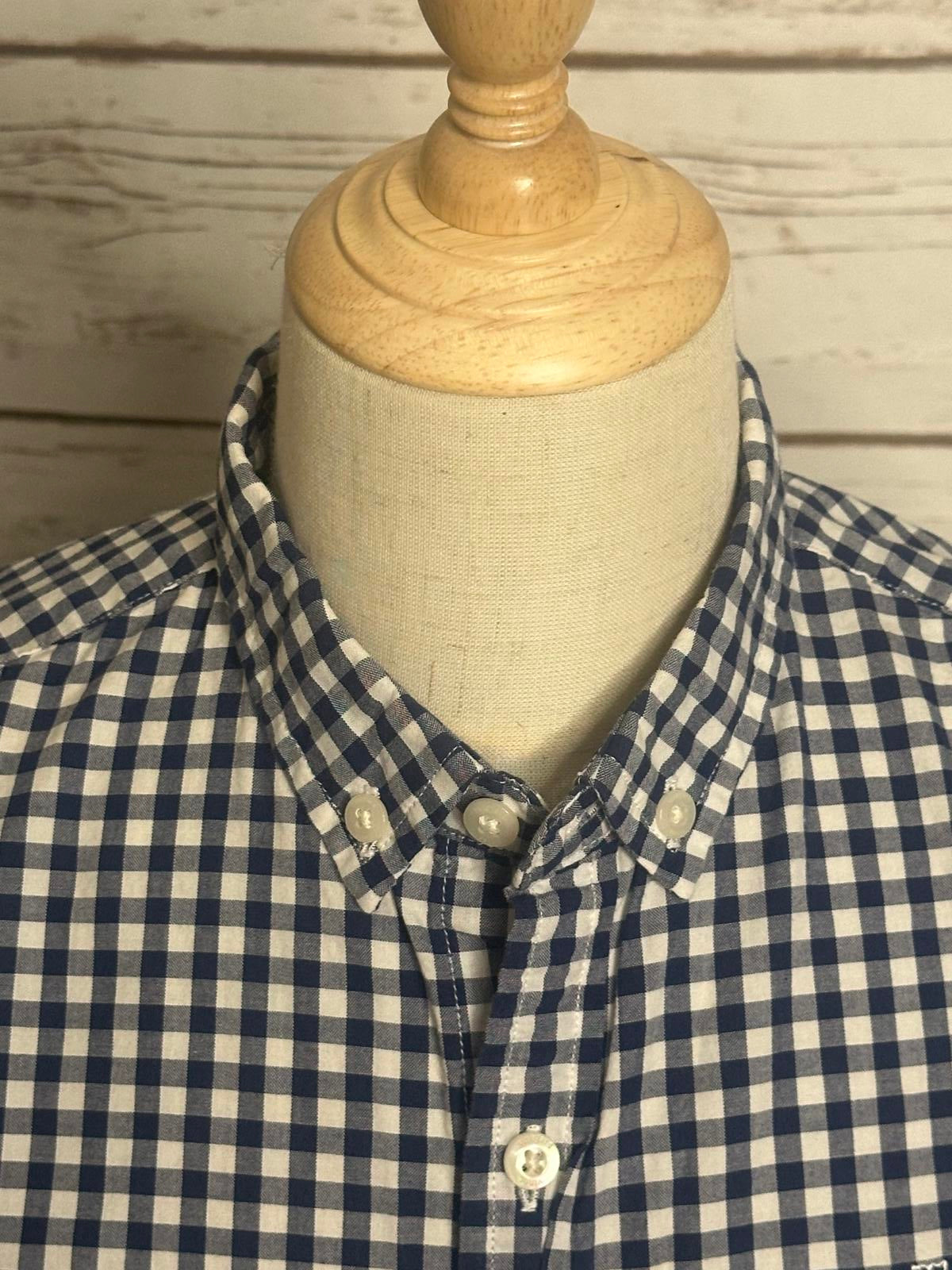 Vineyard Vines classic navy/white gingham long sleeve button-down shirt Size 7