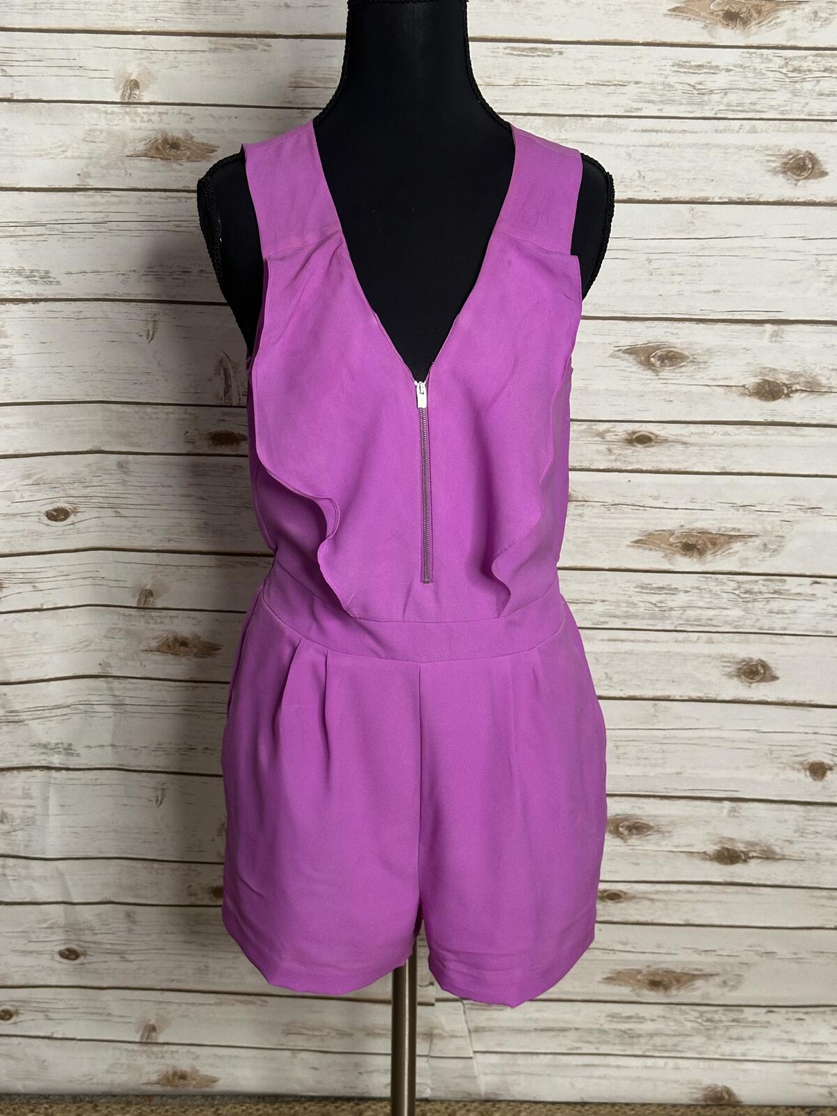 Express ruffled zipper V-neck sleeveless romper Size 6 fuchsia Barbiecore resort