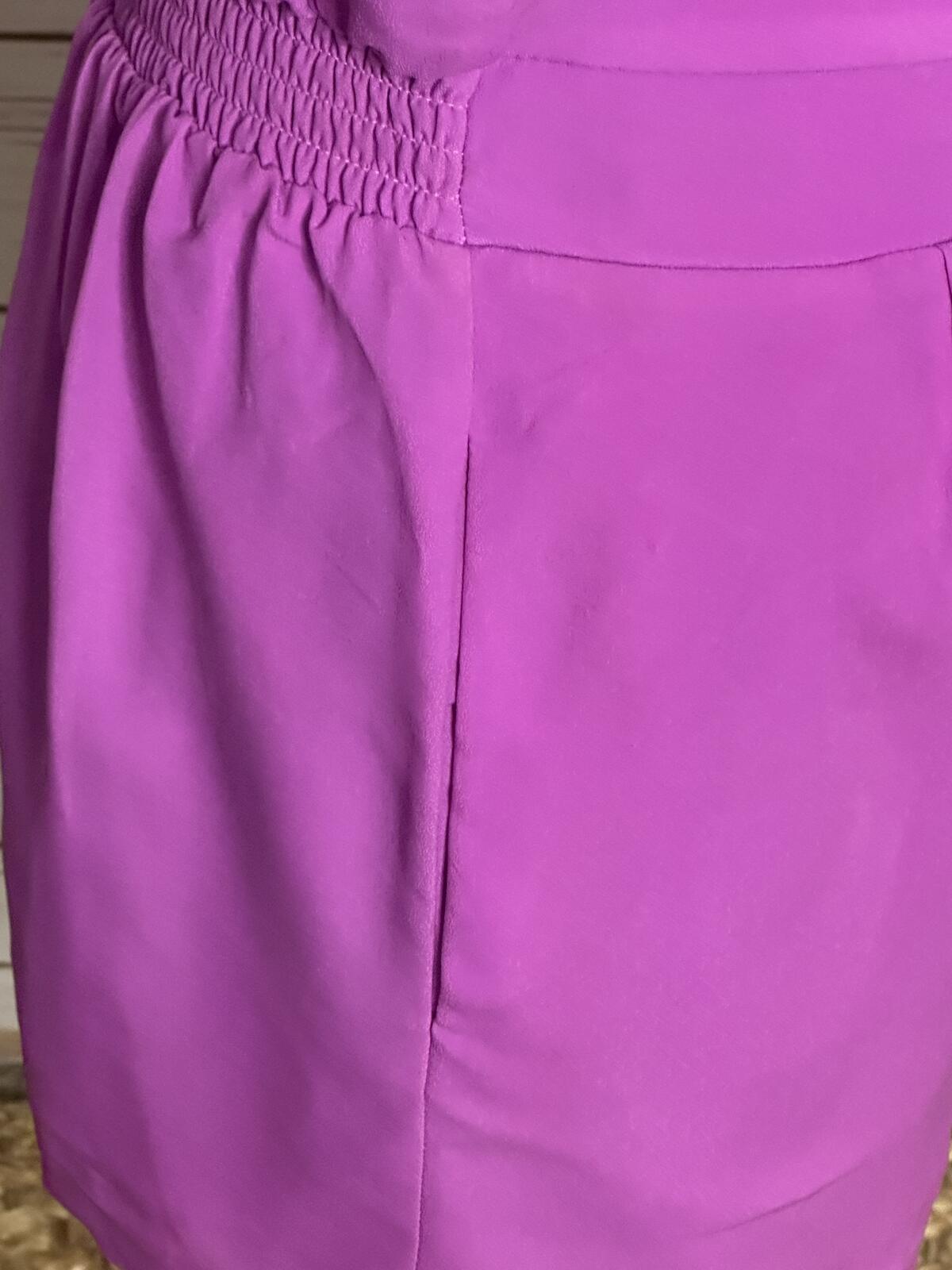 Express ruffled zipper V-neck sleeveless romper Size 6 fuchsia Barbiecore resort