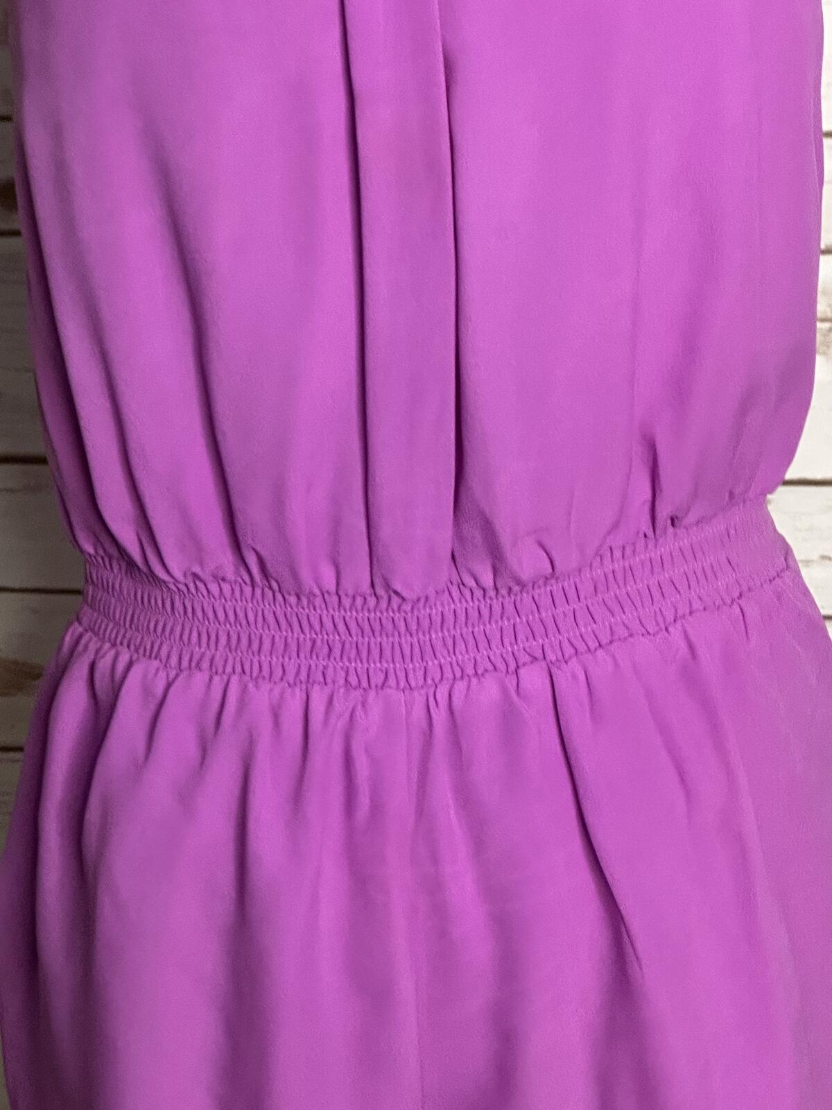 Express ruffled zipper V-neck sleeveless romper Size 6 fuchsia Barbiecore resort