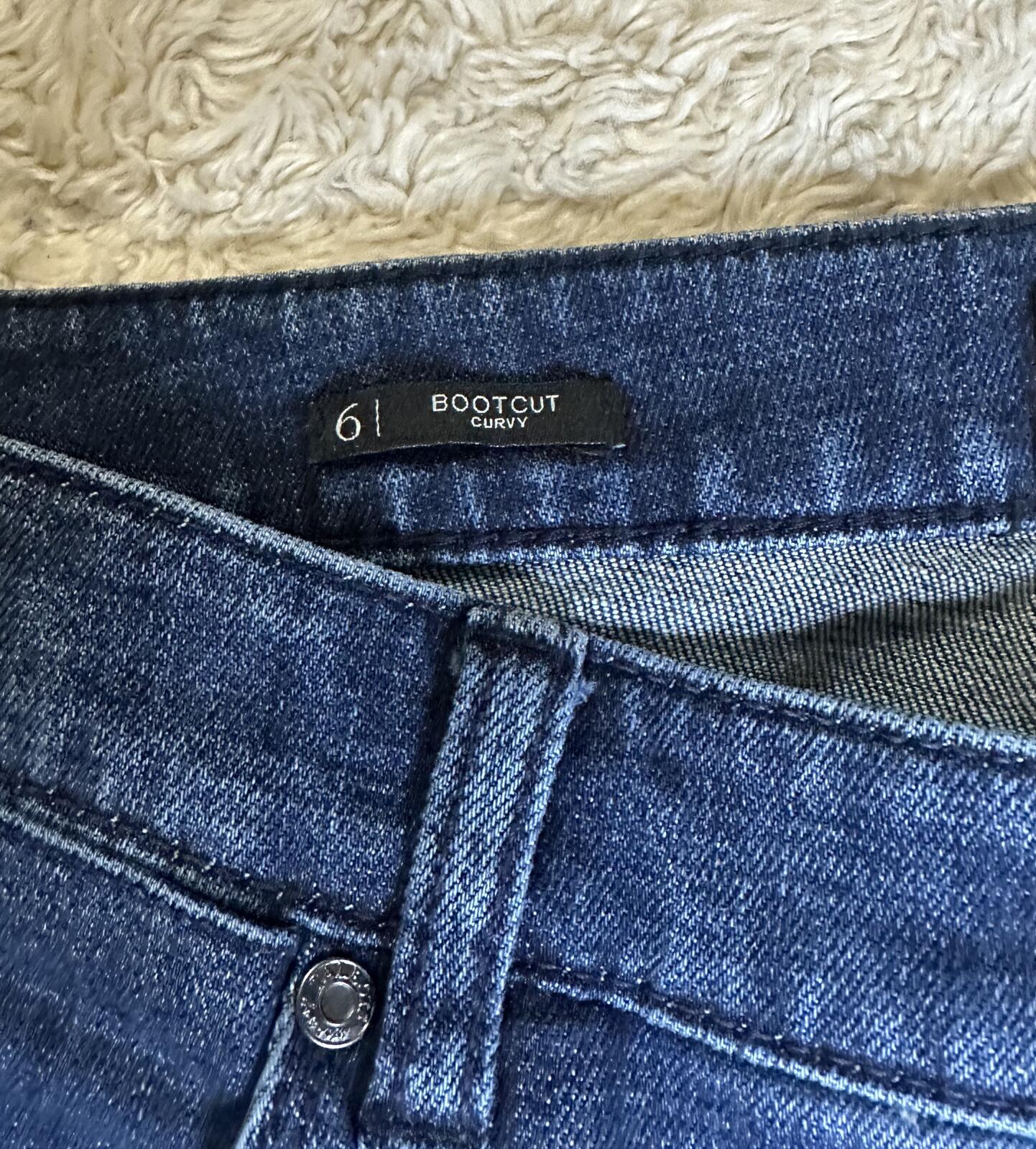 Talbots Flawless Five Pocket bootcut curvy medium wash denim jeans Size 6