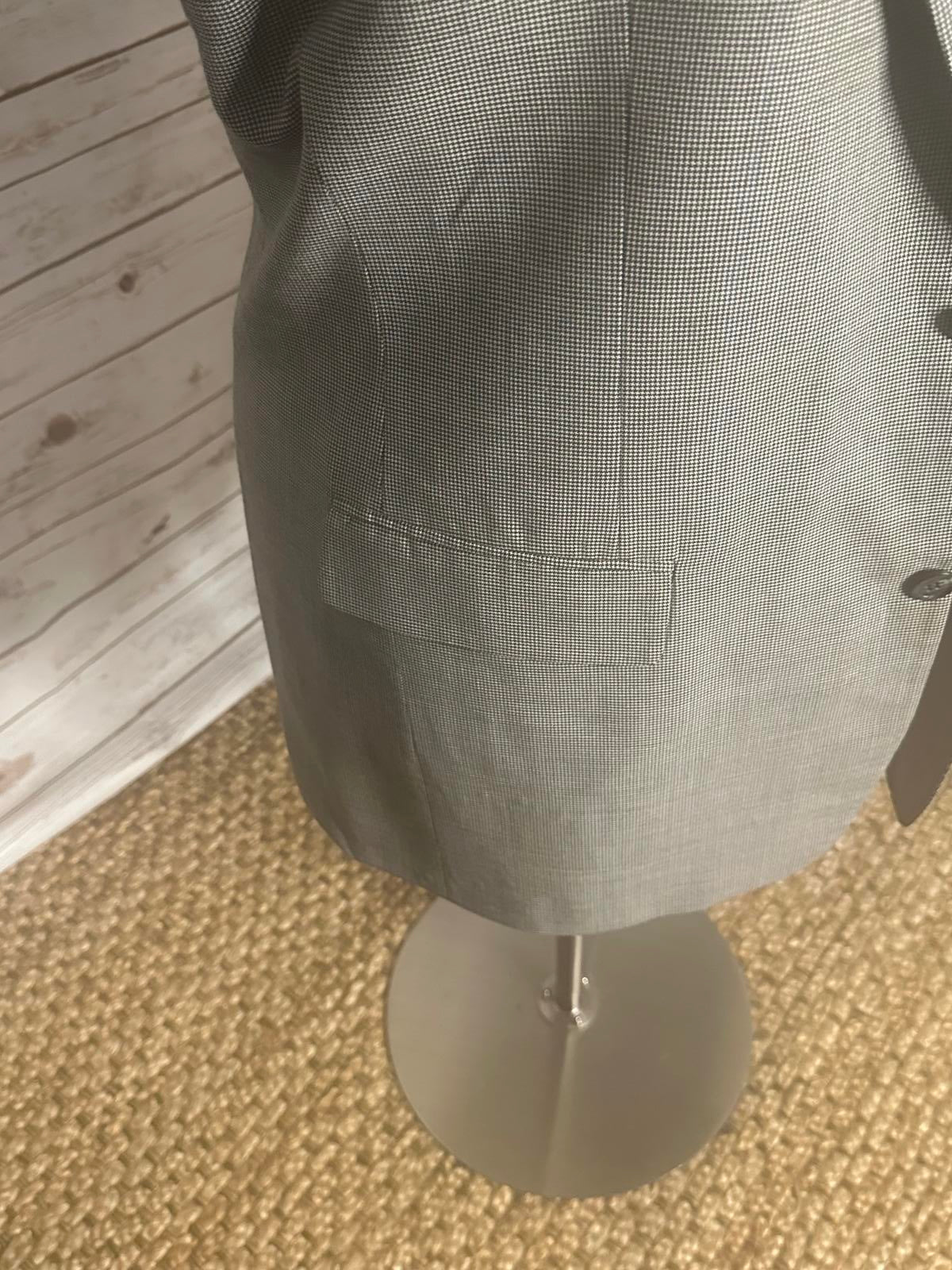 Brooks Brothers houndstooth sports coat Size 44L