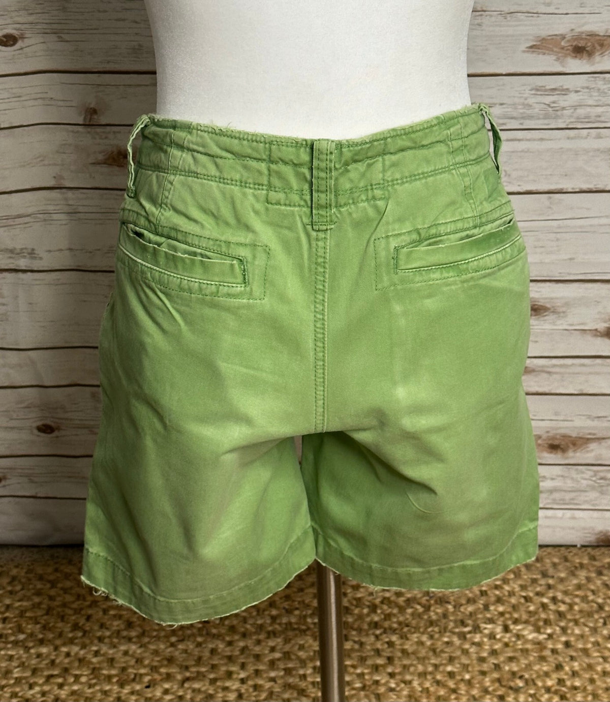 Abercrombie & Fitch green distressed button-fly chino shorts Size 31 Y2K coastal