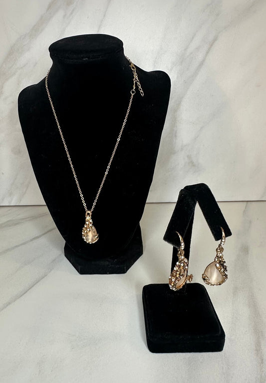 Vintage-style gold-tone champagne rhinestone teardrop earring and pendant set