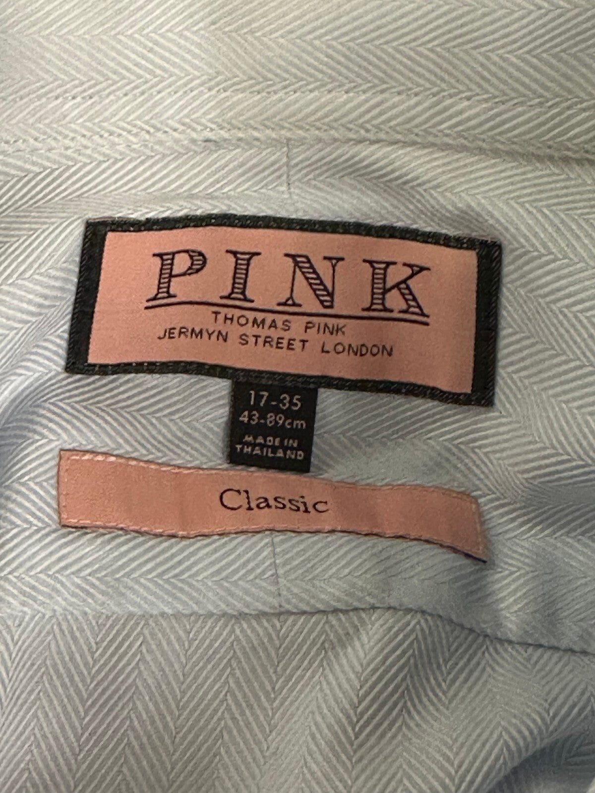 Thomas Pink Classic light blue herringbone long sleeve button-up shirt 17-35