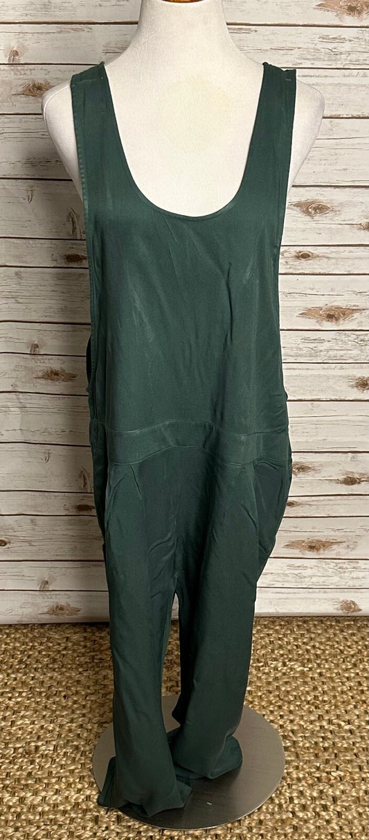 BB Dakota green sleeveless scoop neck tapered leg jumpsuit Size 10 minimalist