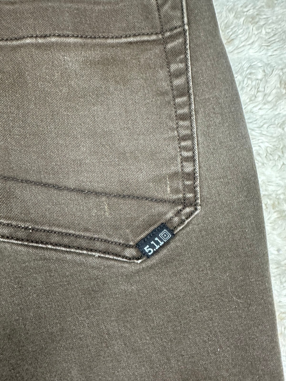5.11 Tactical Defender Flex brown slim straight pants/denim 28x32 gorpcore